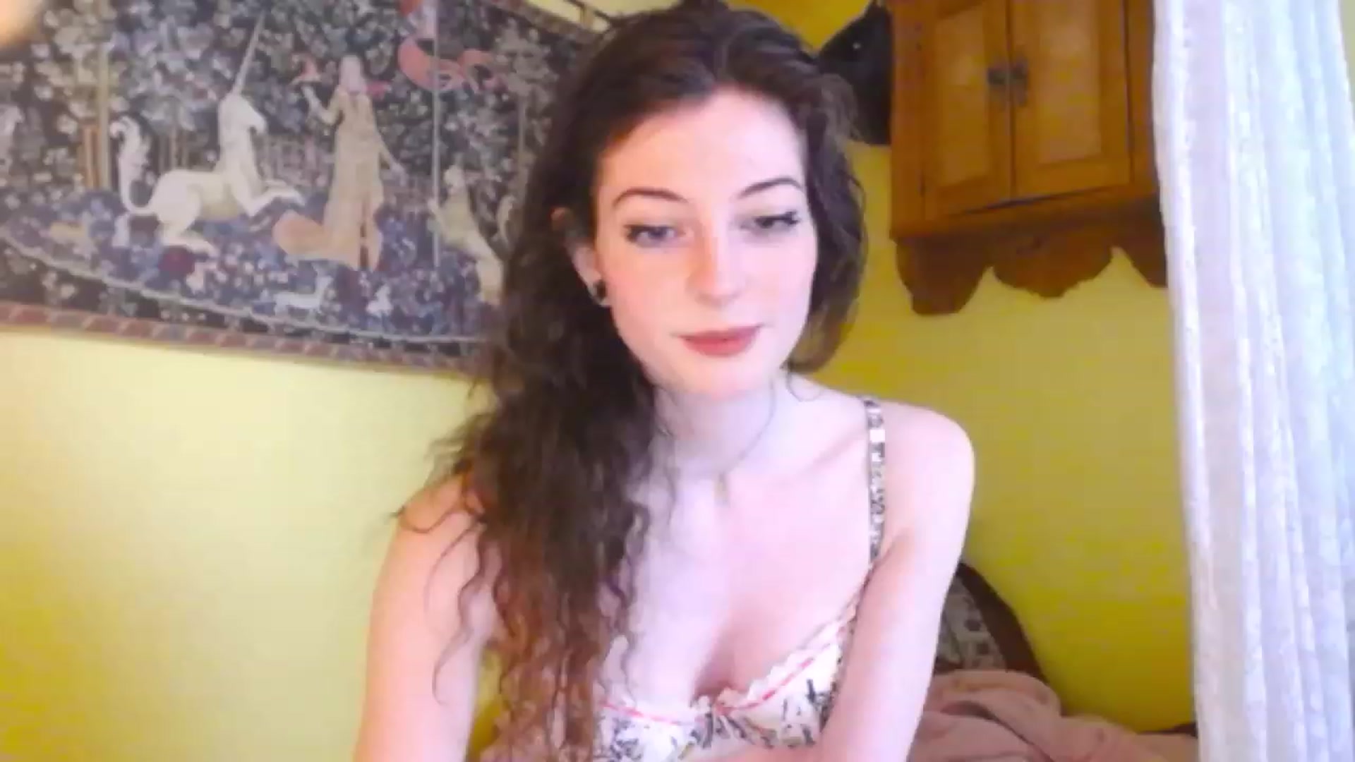 Gallery image thumbnail from viola__'s myfreecams stream on, 01/04/2023, 14:43 image 15 of 20