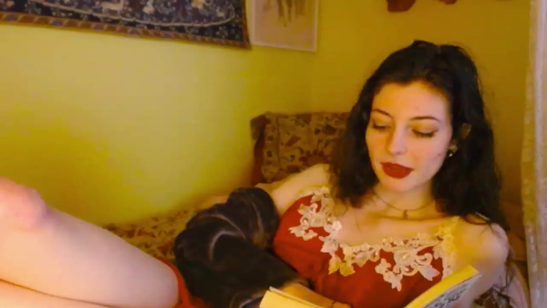Gallery image thumbnail from viola__'s myfreecams stream on, 01/10/2023, 14:46 image 16 of 20
