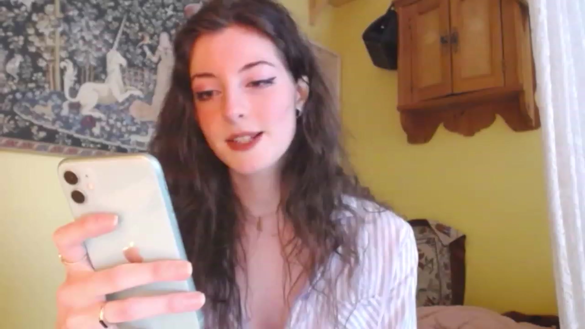 Gallery image thumbnail from viola__'s myfreecams stream on, 01/12/2023, 14:05 image 19 of 20