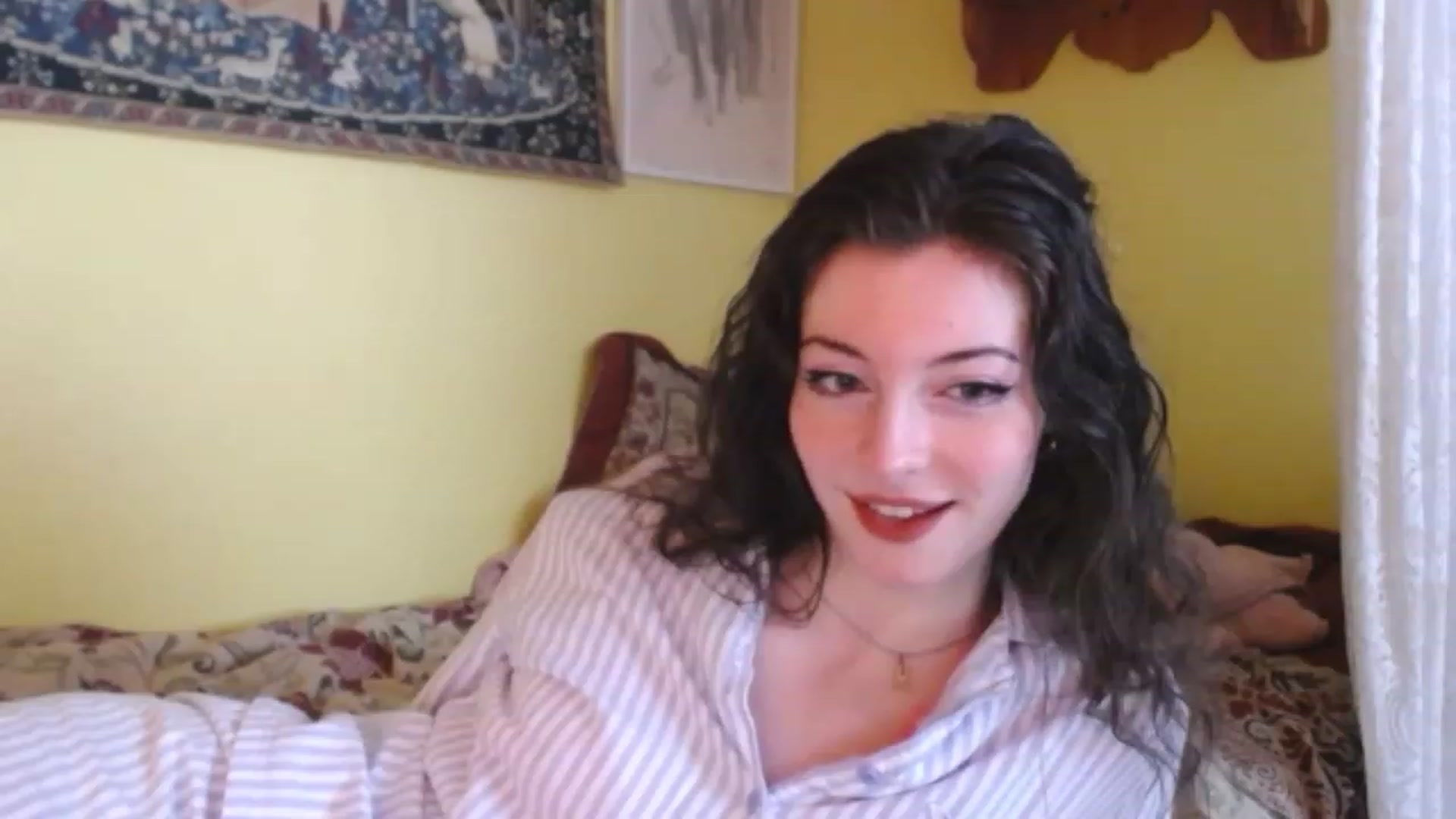 Gallery image thumbnail from viola__'s myfreecams stream on, 01/12/2023, 14:05 image 3 of 20