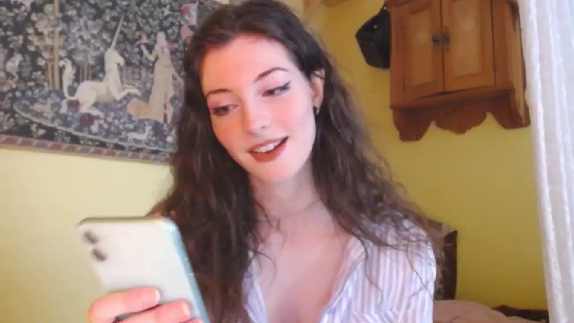 Gallery image thumbnail from viola__'s myfreecams stream on, 01/12/2023, 14:05 image 17 of 20