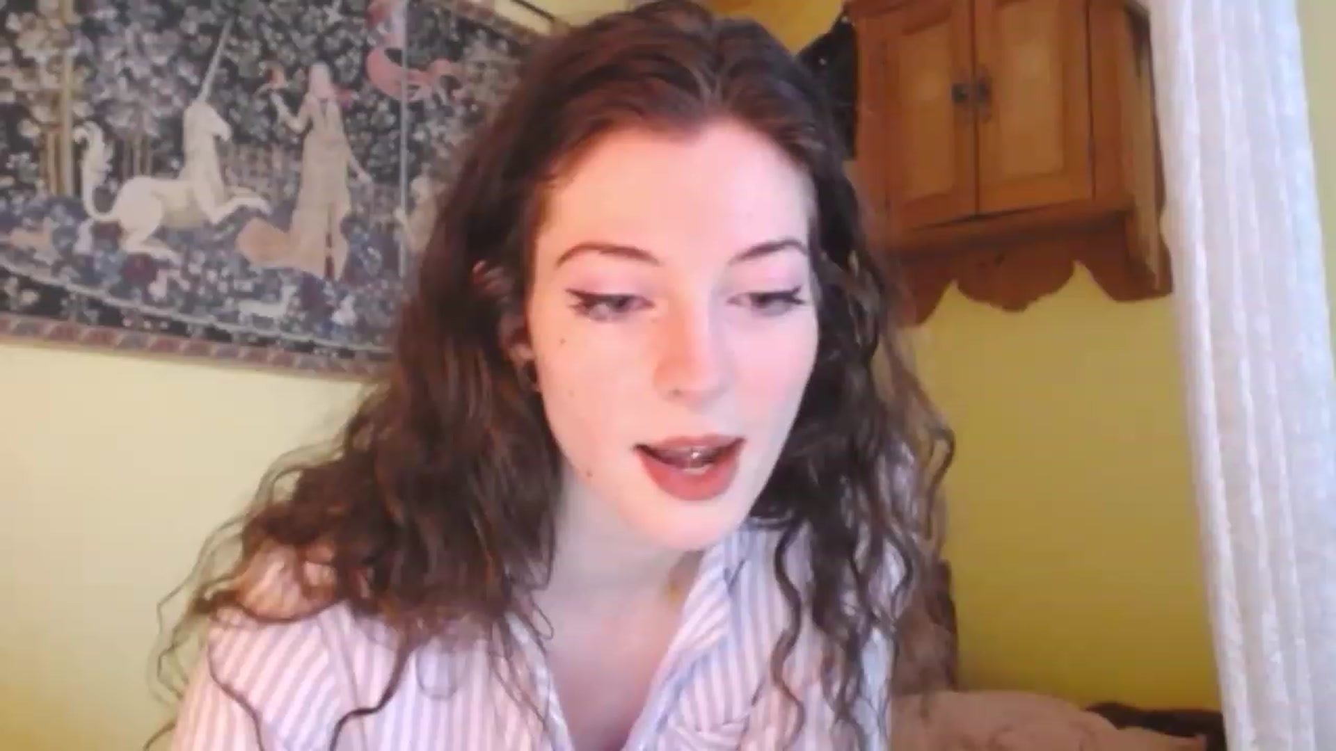 Gallery image thumbnail from viola__'s myfreecams stream on, 01/12/2023, 14:05 image 5 of 20