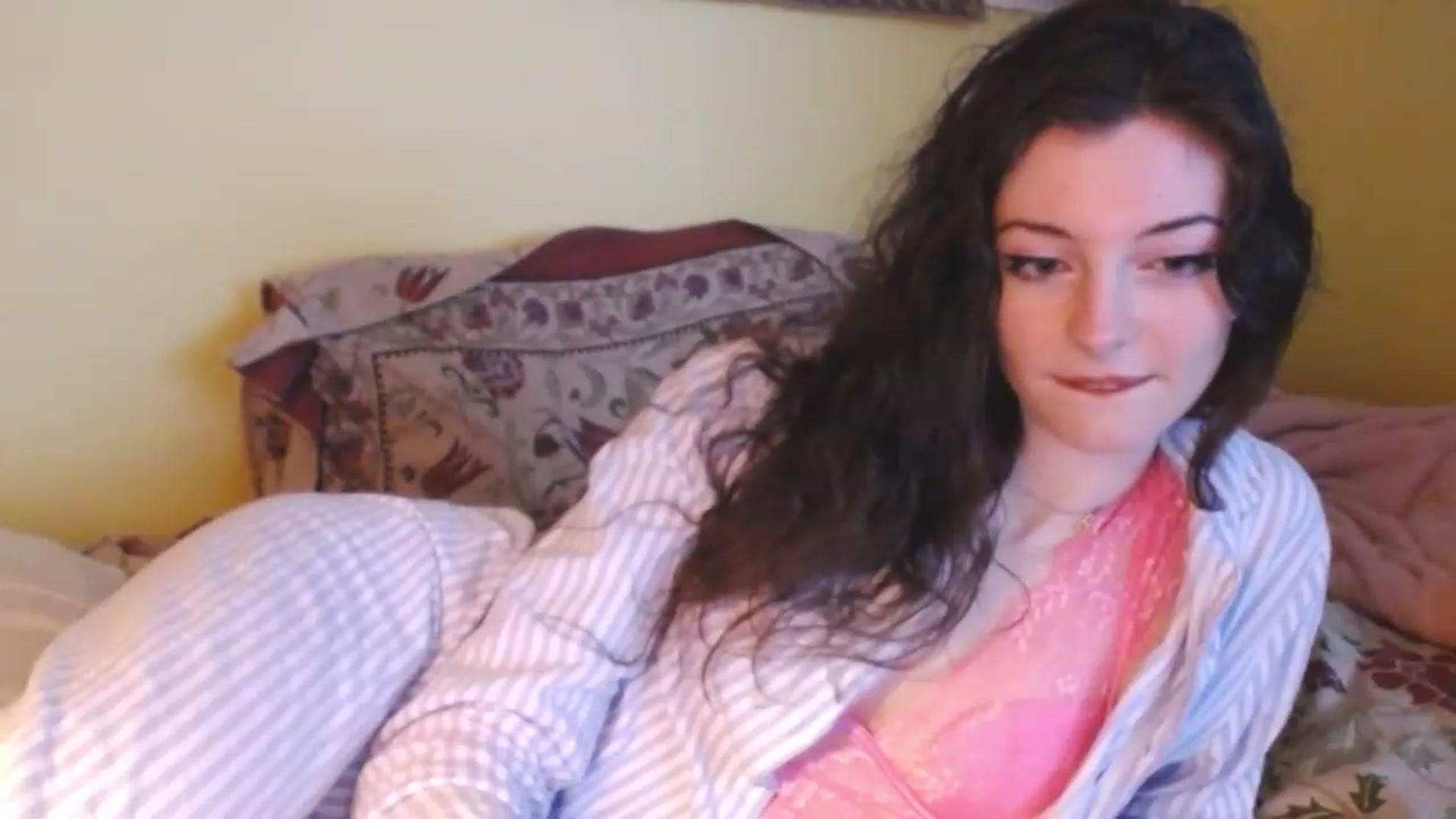 Gallery image thumbnail from viola__'s myfreecams stream on, 01/12/2023, 16:30 image 14 of 20