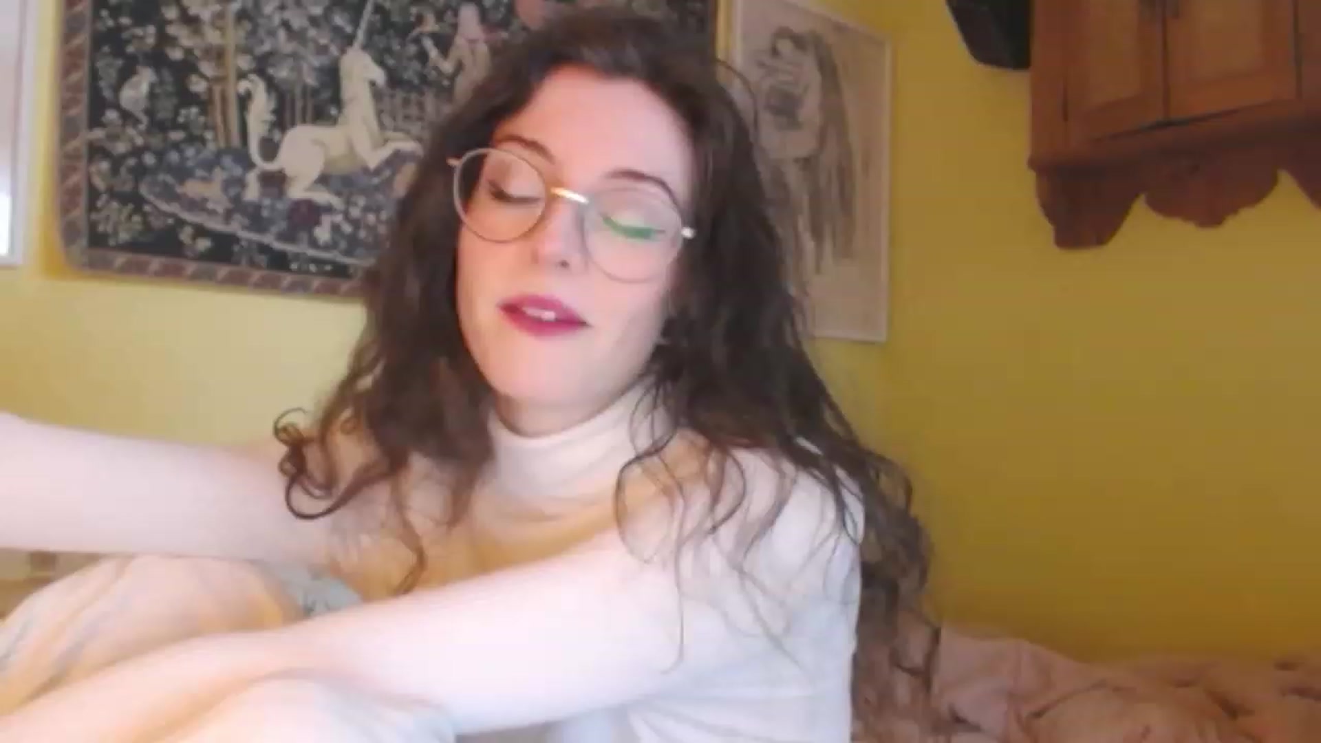 Gallery image thumbnail from viola__'s myfreecams stream on, 01/18/2023, 14:03 image 1 of 20