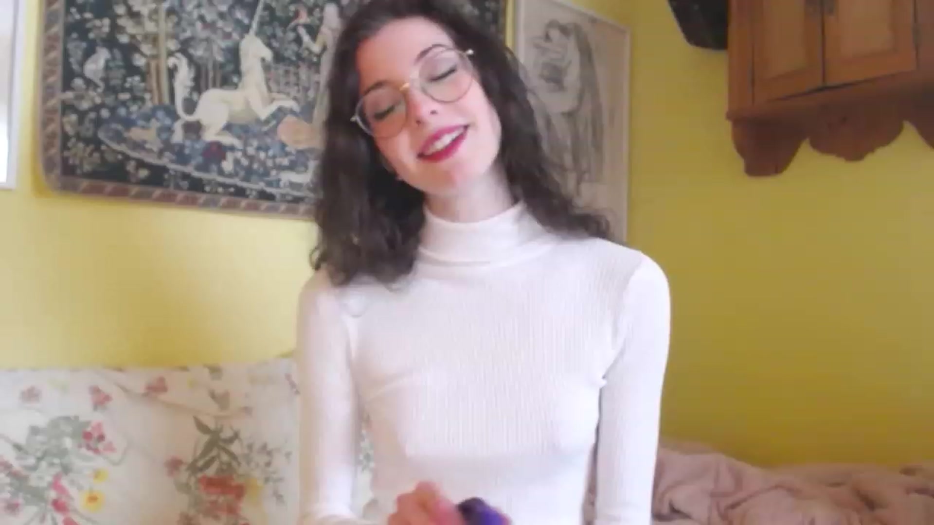 Gallery image thumbnail from viola__'s myfreecams stream on, 01/18/2023, 14:03 image 4 of 20