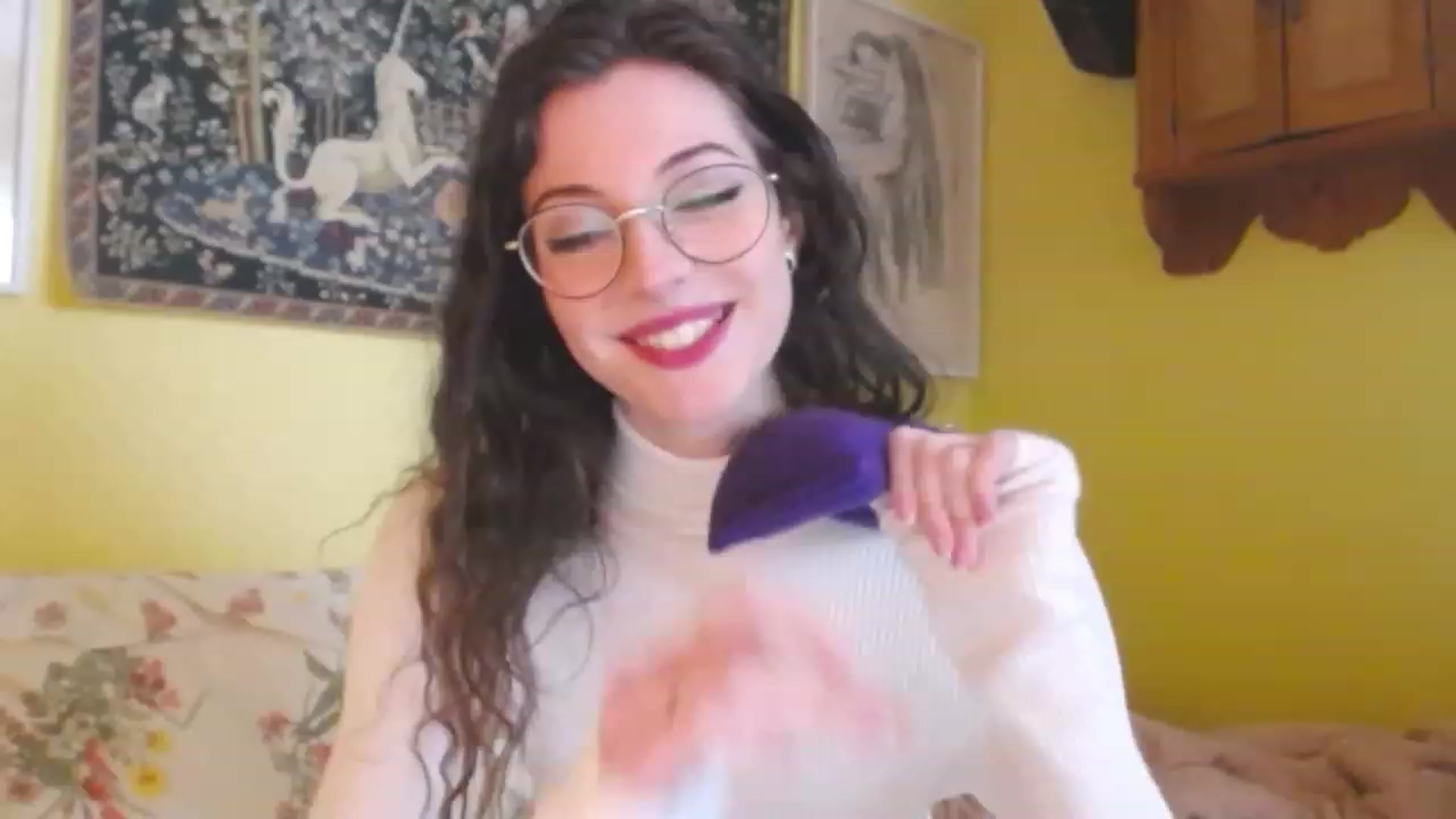 Gallery image thumbnail from viola__'s myfreecams stream on, 01/18/2023, 14:03 image 12 of 20