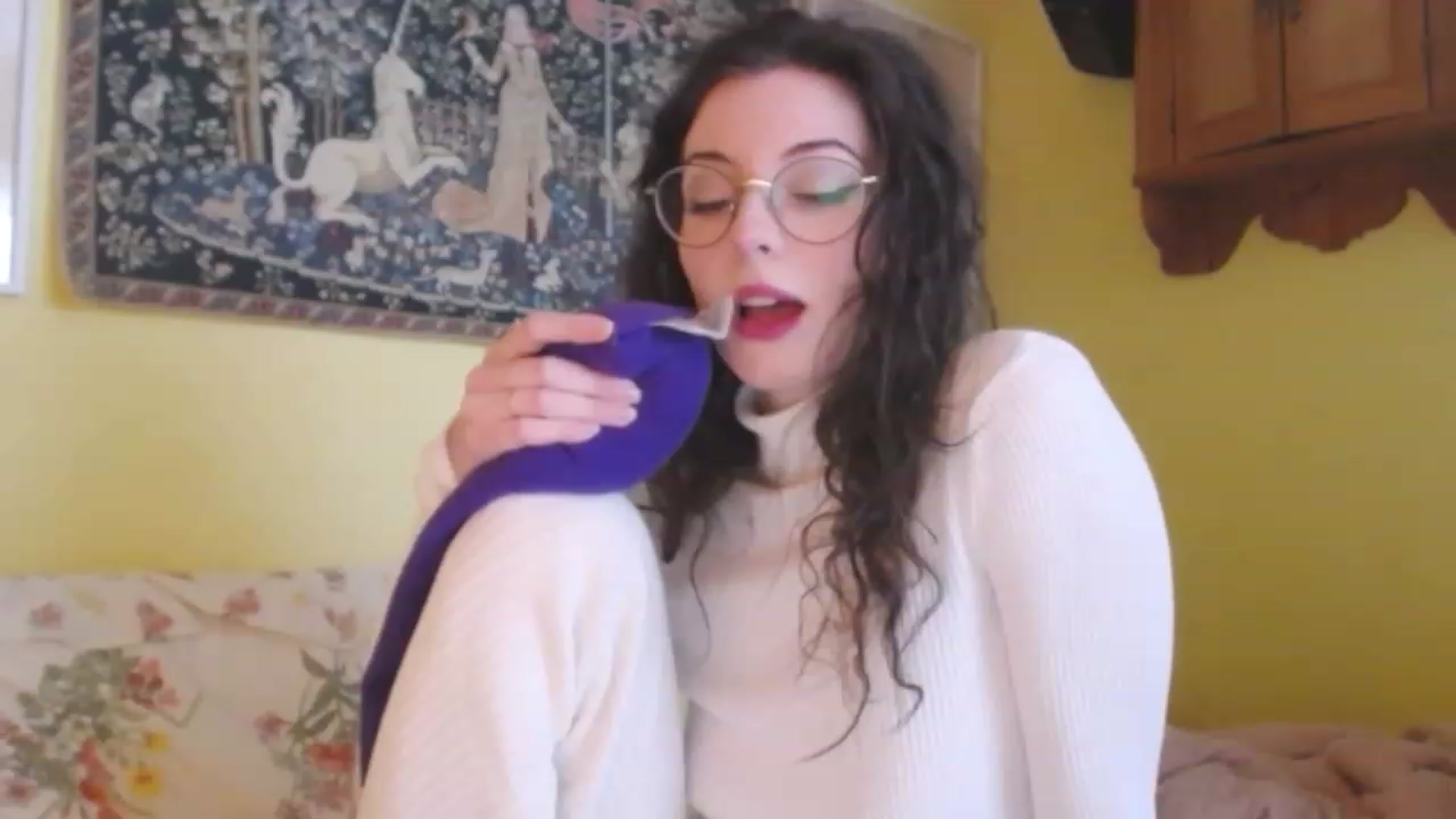 Gallery image thumbnail from viola__'s myfreecams stream on, 01/18/2023, 14:03 image 2 of 20