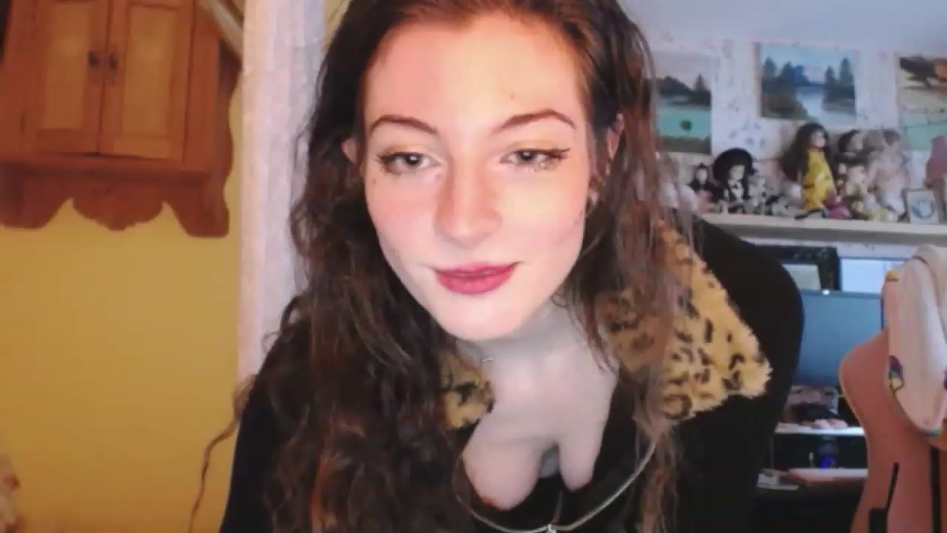 Gallery image thumbnail from viola__'s myfreecams stream on, 01/20/2023, 18:07 image 13 of 20