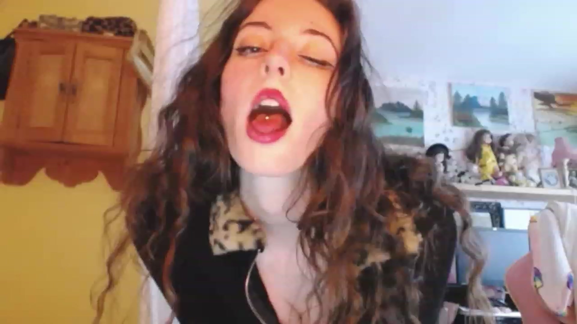 Gallery image thumbnail from viola__'s myfreecams stream on, 01/20/2023, 18:07 image 14 of 20
