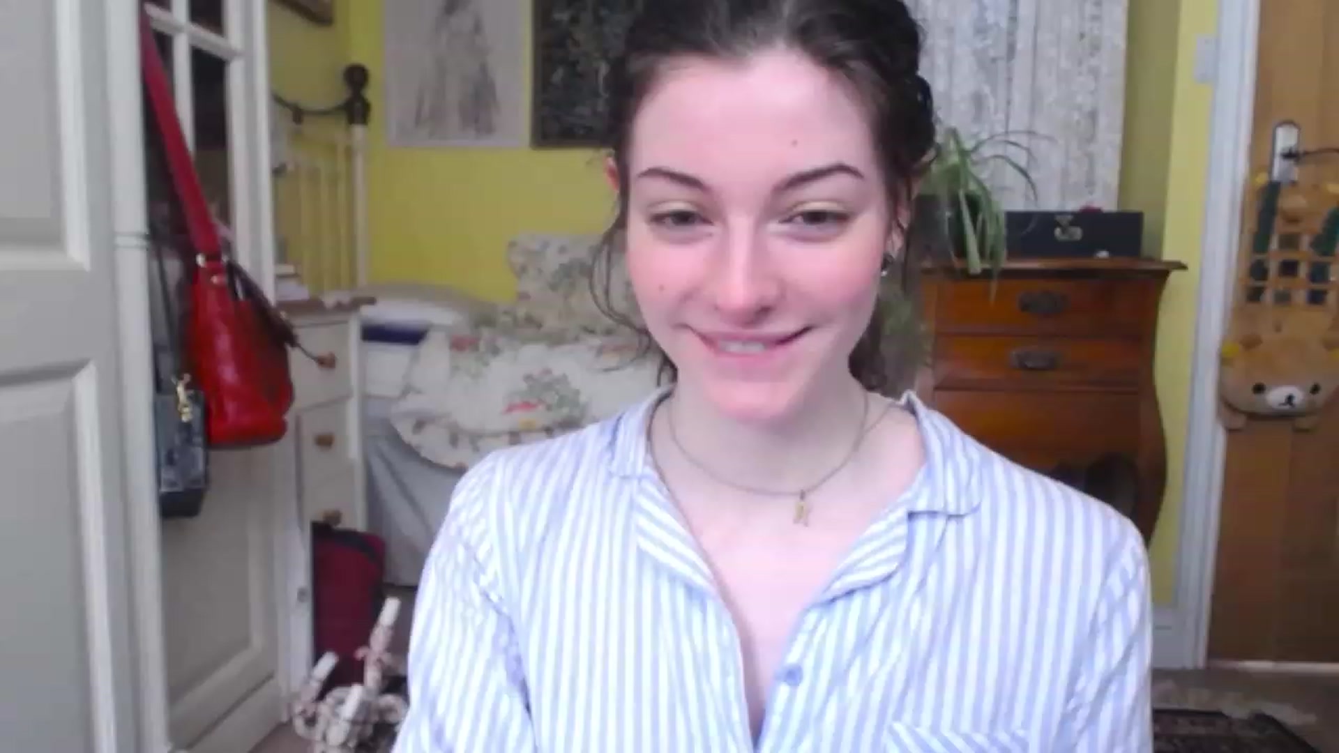 Gallery image thumbnail from viola__'s myfreecams stream on, 01/25/2023, 13:35 image 2 of 20