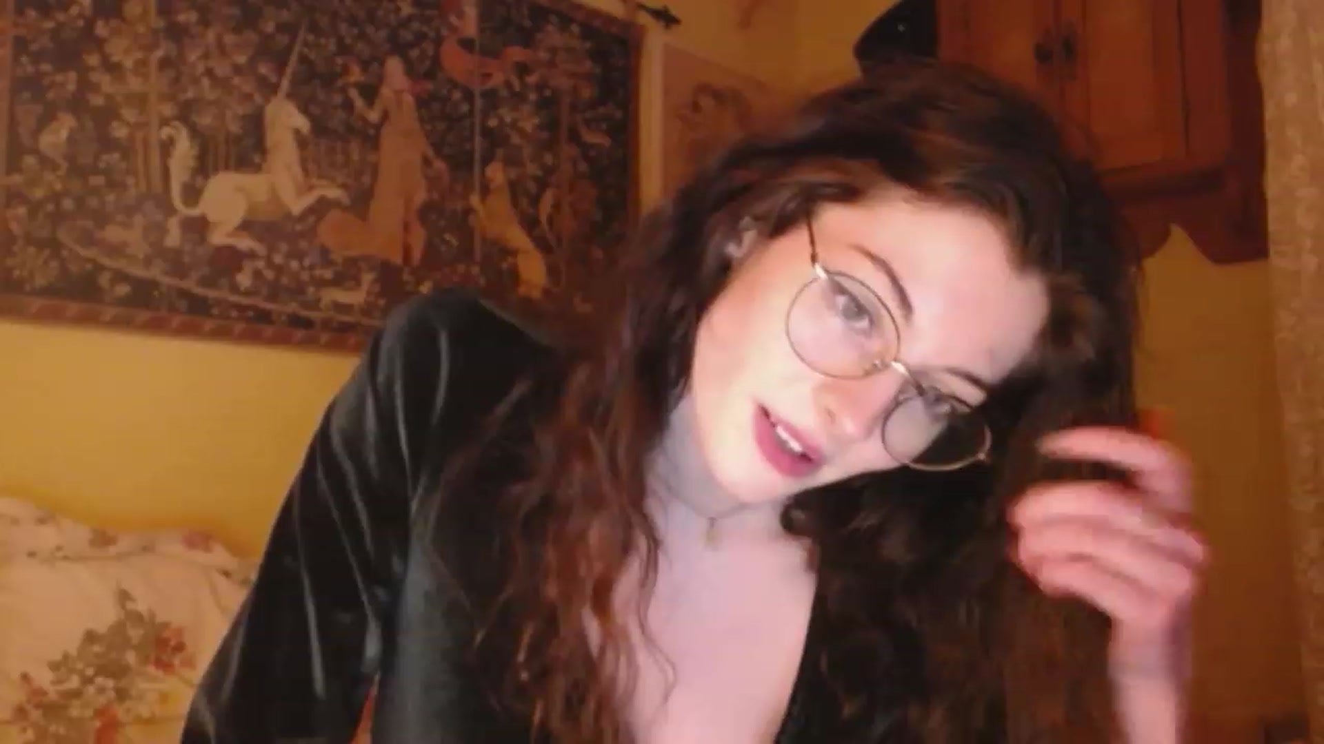 Gallery image thumbnail from viola__'s myfreecams stream on, 01/25/2023, 19:31 image 5 of 20