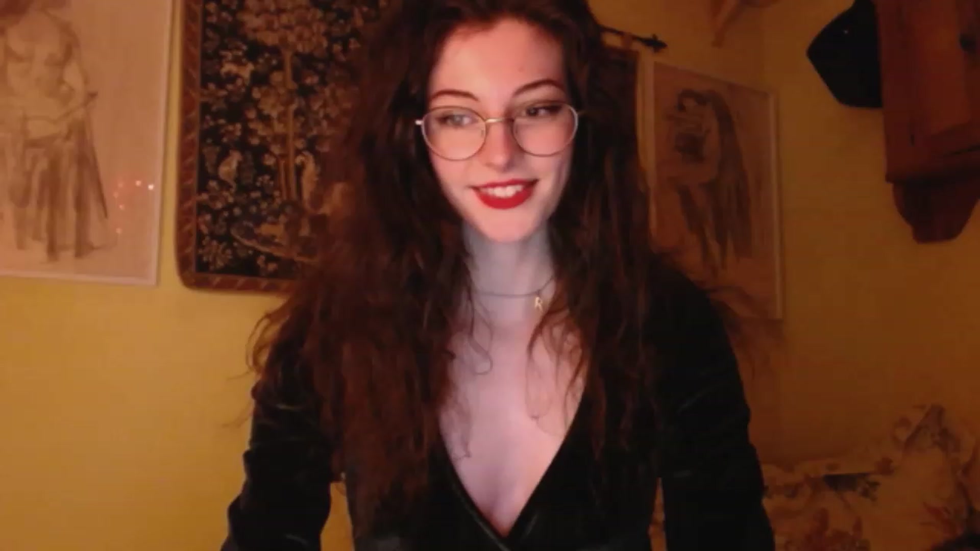 Gallery image thumbnail from viola__'s myfreecams stream on, 01/31/2023, 22:35 image 2 of 20