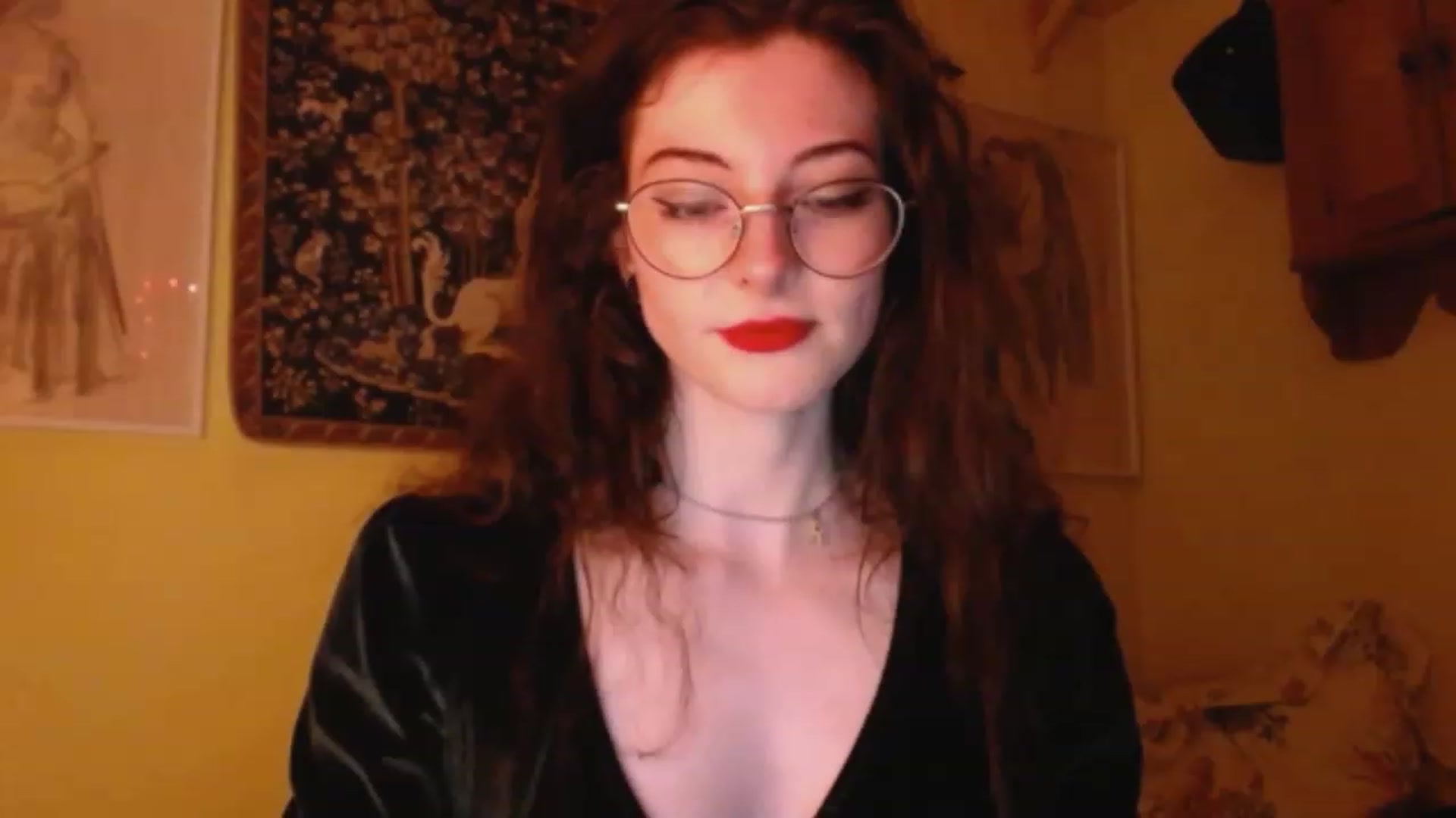 Gallery image thumbnail from viola__'s myfreecams stream on, 01/31/2023, 22:35 image 7 of 20