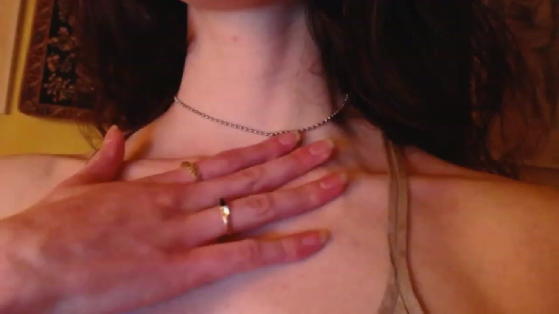 Gallery image thumbnail from viola__'s myfreecams stream on, 02/01/2023, 22:16 image 12 of 20