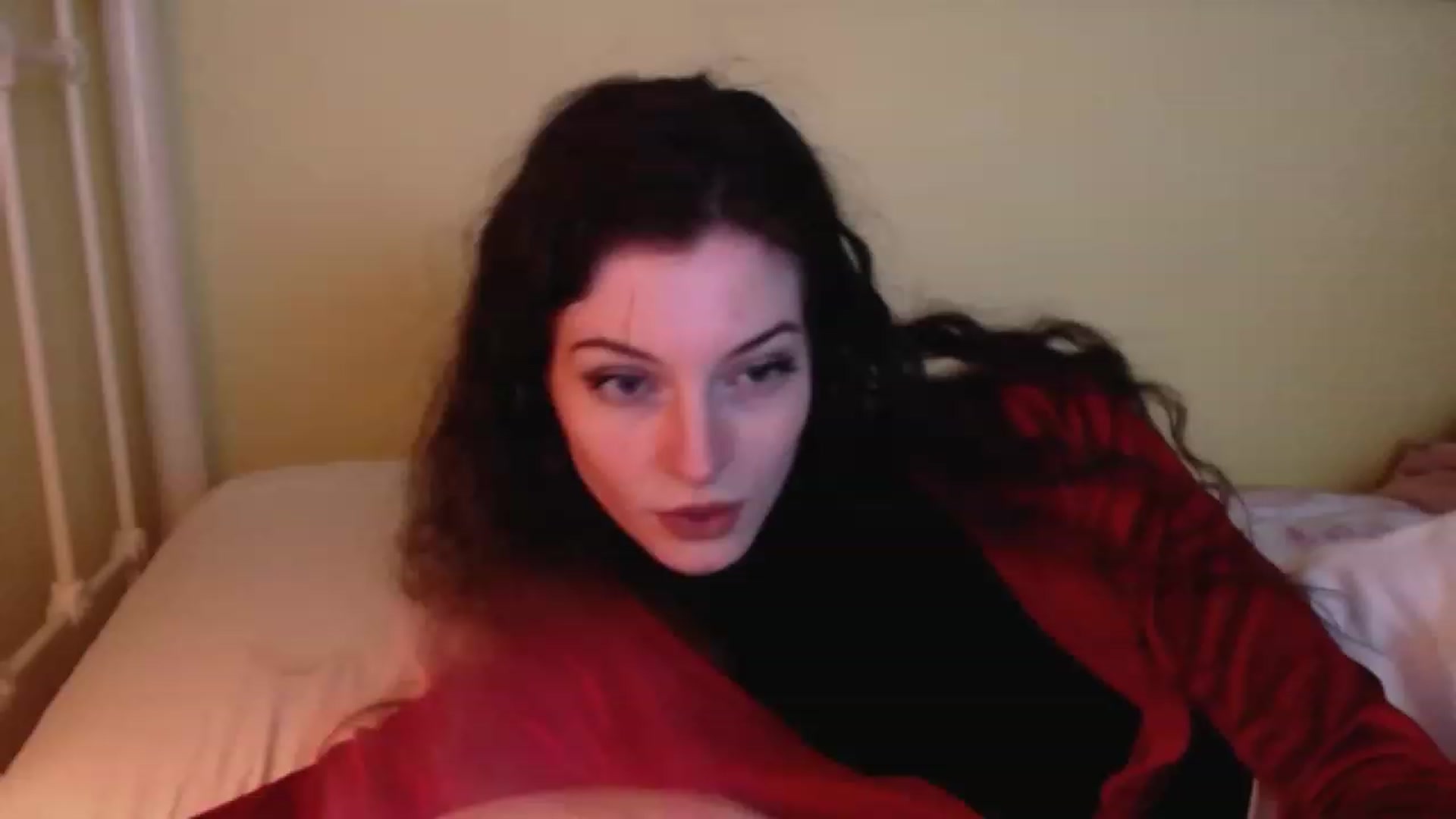 Gallery image thumbnail from viola__'s myfreecams stream on, 02/02/2023, 16:05 image 13 of 20