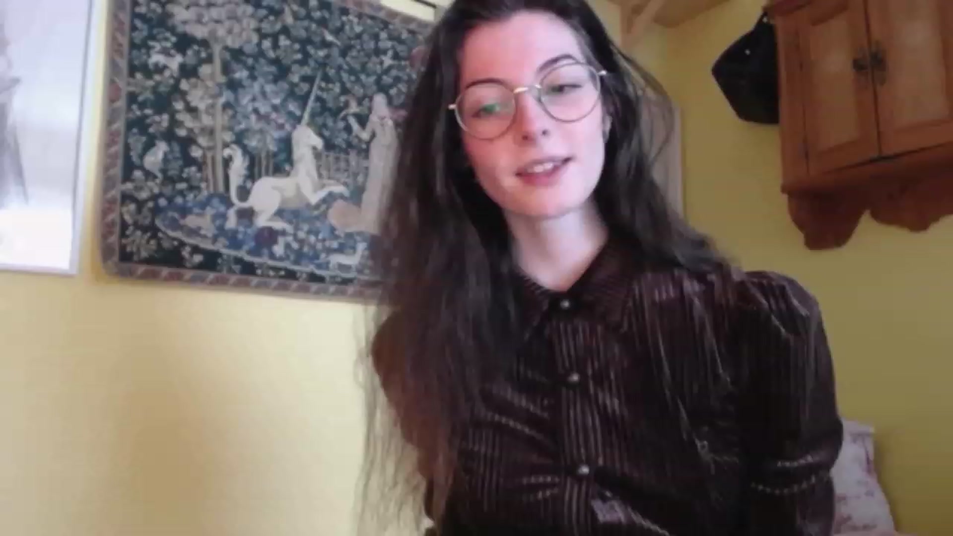 Gallery image thumbnail from viola__'s myfreecams stream on, 02/03/2023, 14:37 image 5 of 20