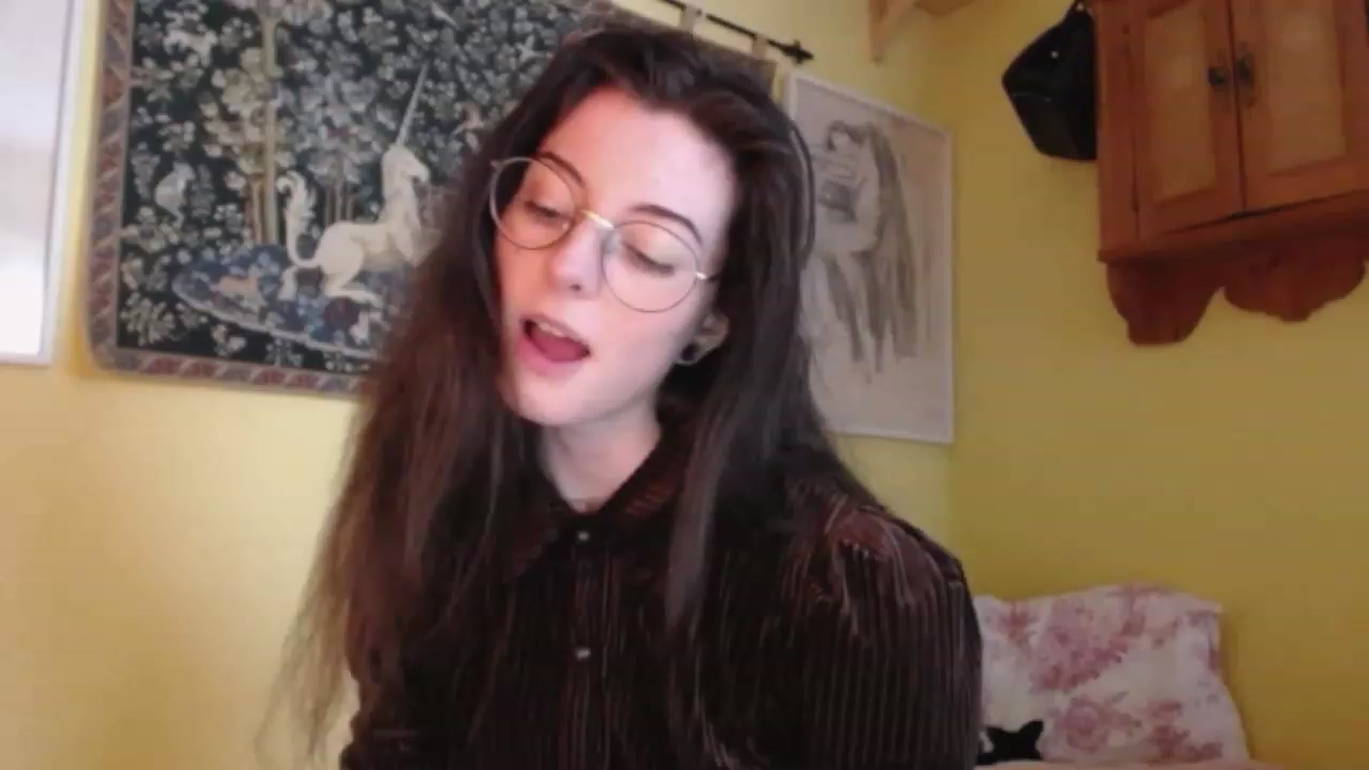 Gallery image thumbnail from viola__'s myfreecams stream on, 02/03/2023, 15:34 image 11 of 20