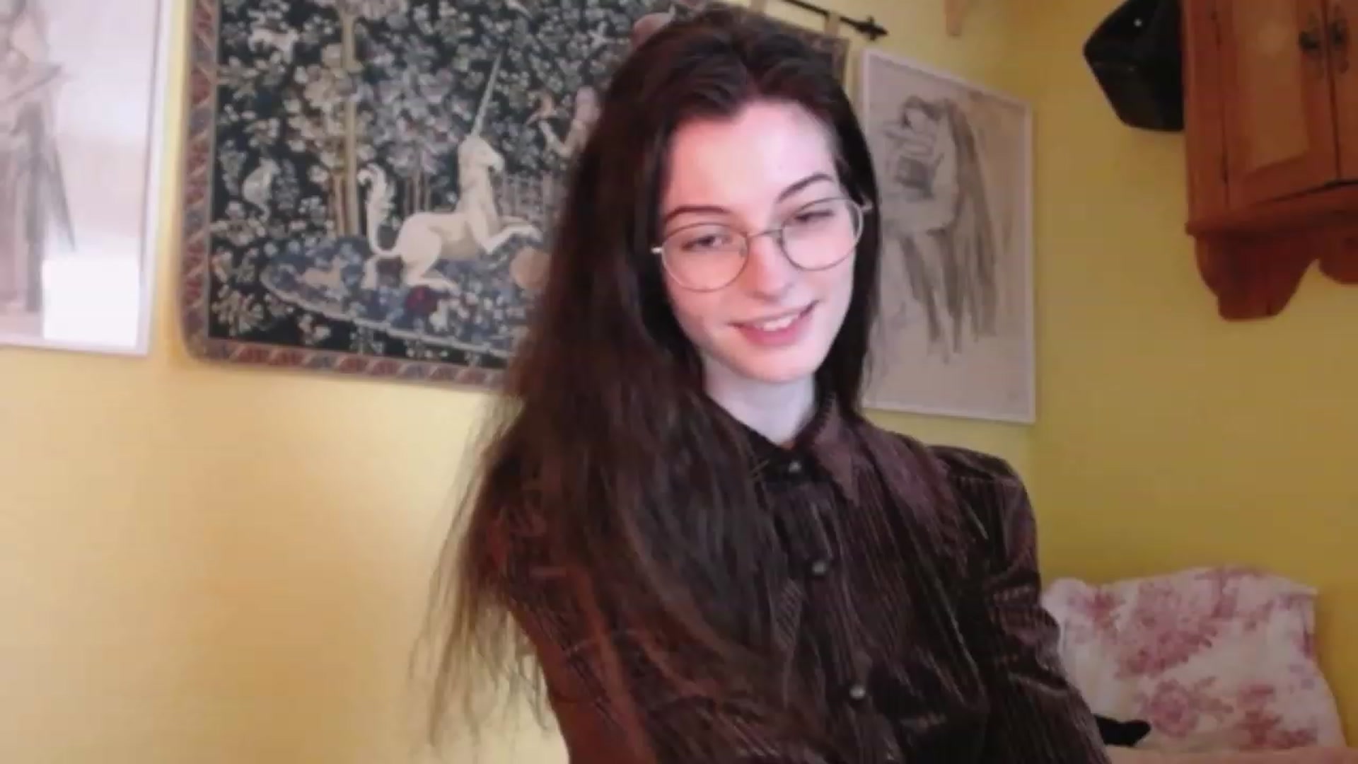 Gallery image thumbnail from viola__'s myfreecams stream on, 02/03/2023, 15:34 image 2 of 20