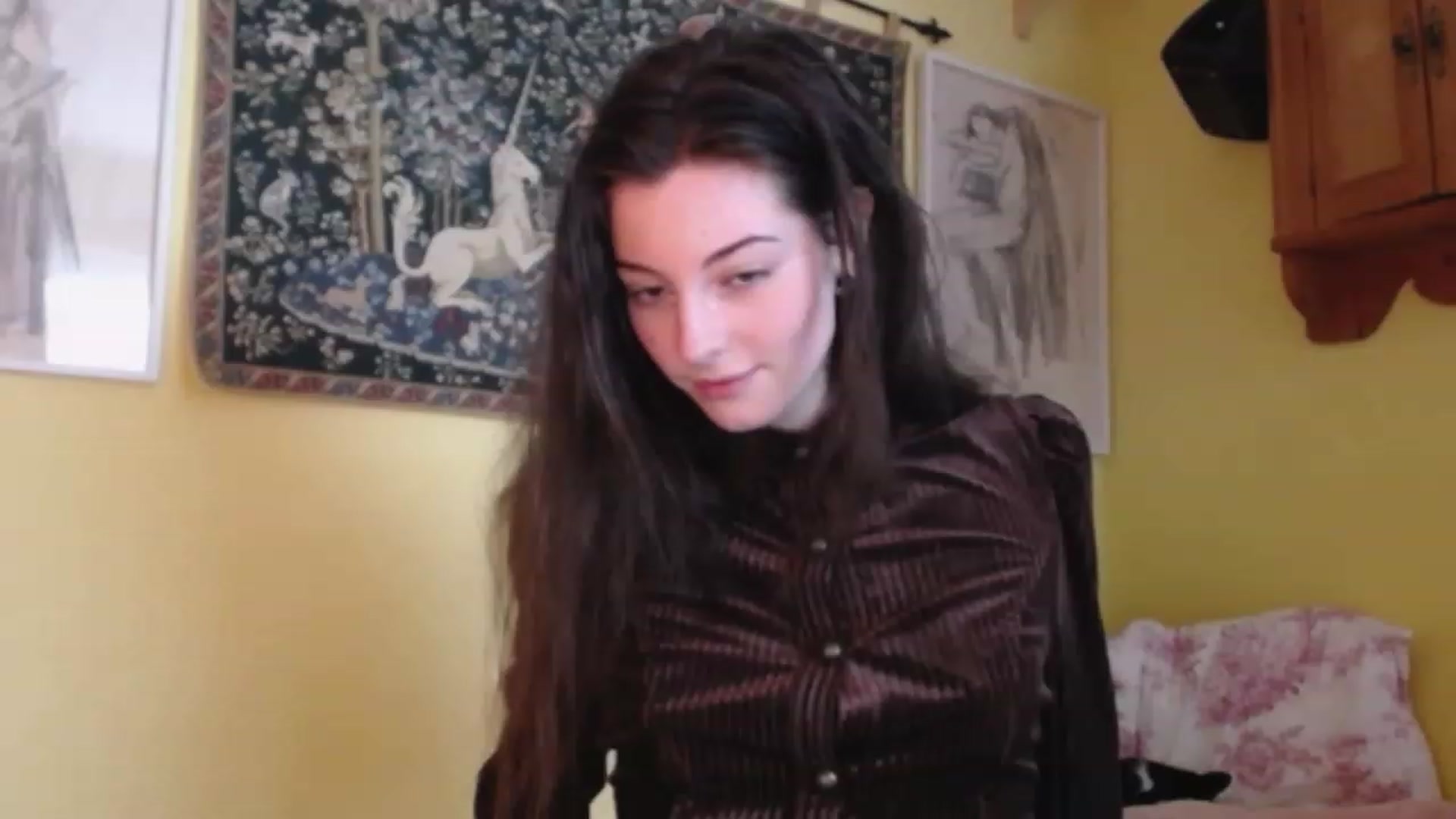 Gallery image thumbnail from viola__'s myfreecams stream on, 02/03/2023, 15:34 image 7 of 20