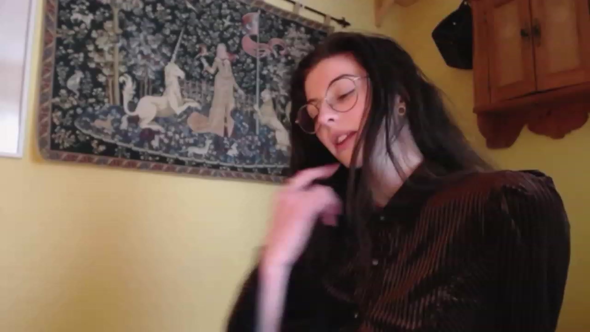 Gallery image thumbnail from viola__'s myfreecams stream on, 02/03/2023, 15:34 image 15 of 20
