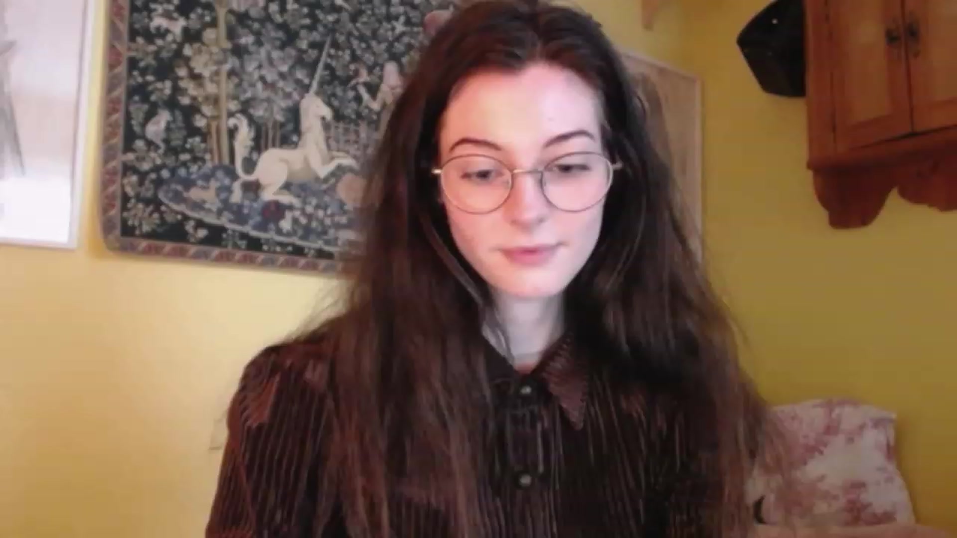 Gallery image thumbnail from viola__'s myfreecams stream on, 02/03/2023, 15:34 image 1 of 20