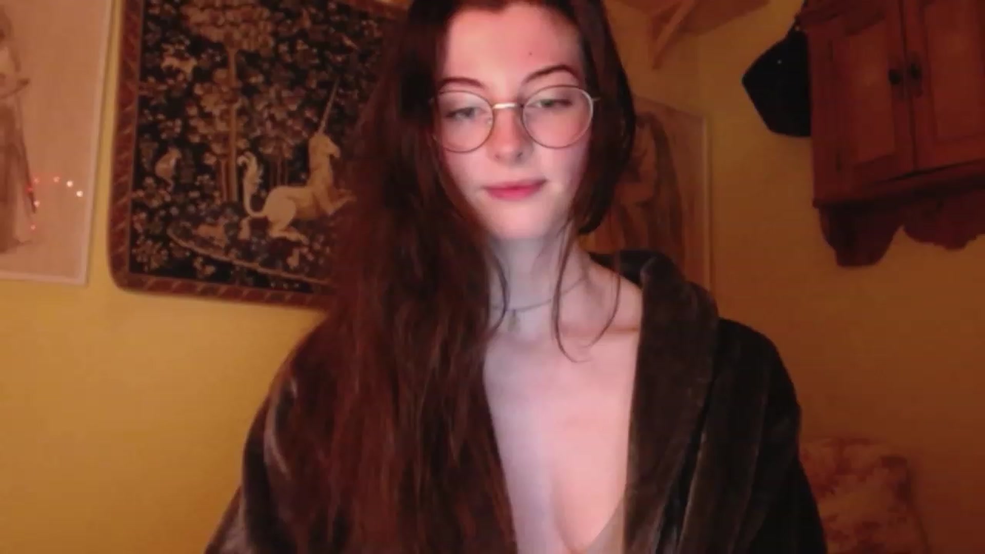 Gallery image thumbnail from viola__'s myfreecams stream on, 02/03/2023, 18:14 image 3 of 20