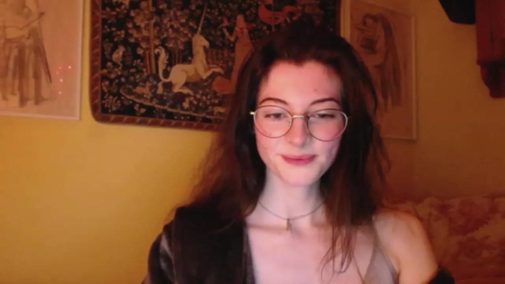 Gallery image thumbnail from viola__'s myfreecams stream on, 02/03/2023, 18:14 image 15 of 20