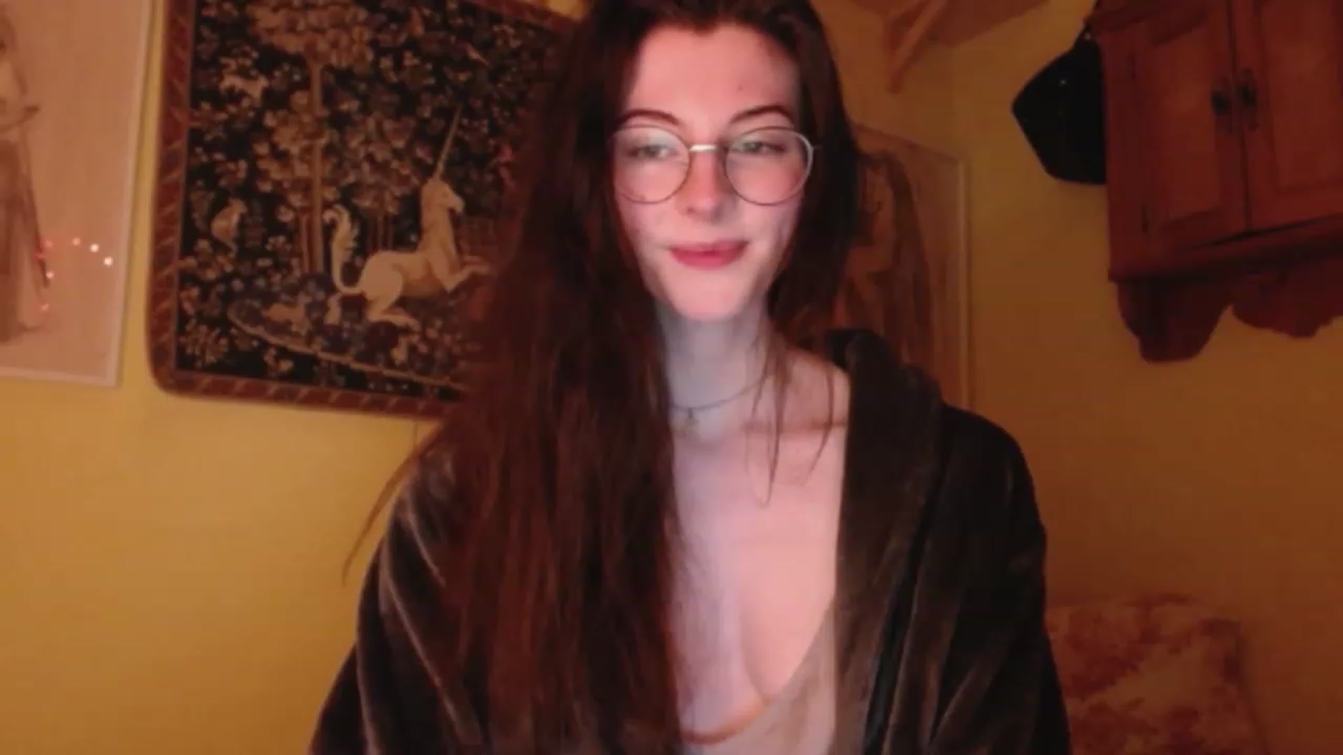 Gallery image thumbnail from viola__'s myfreecams stream on, 02/03/2023, 18:14 image 4 of 20