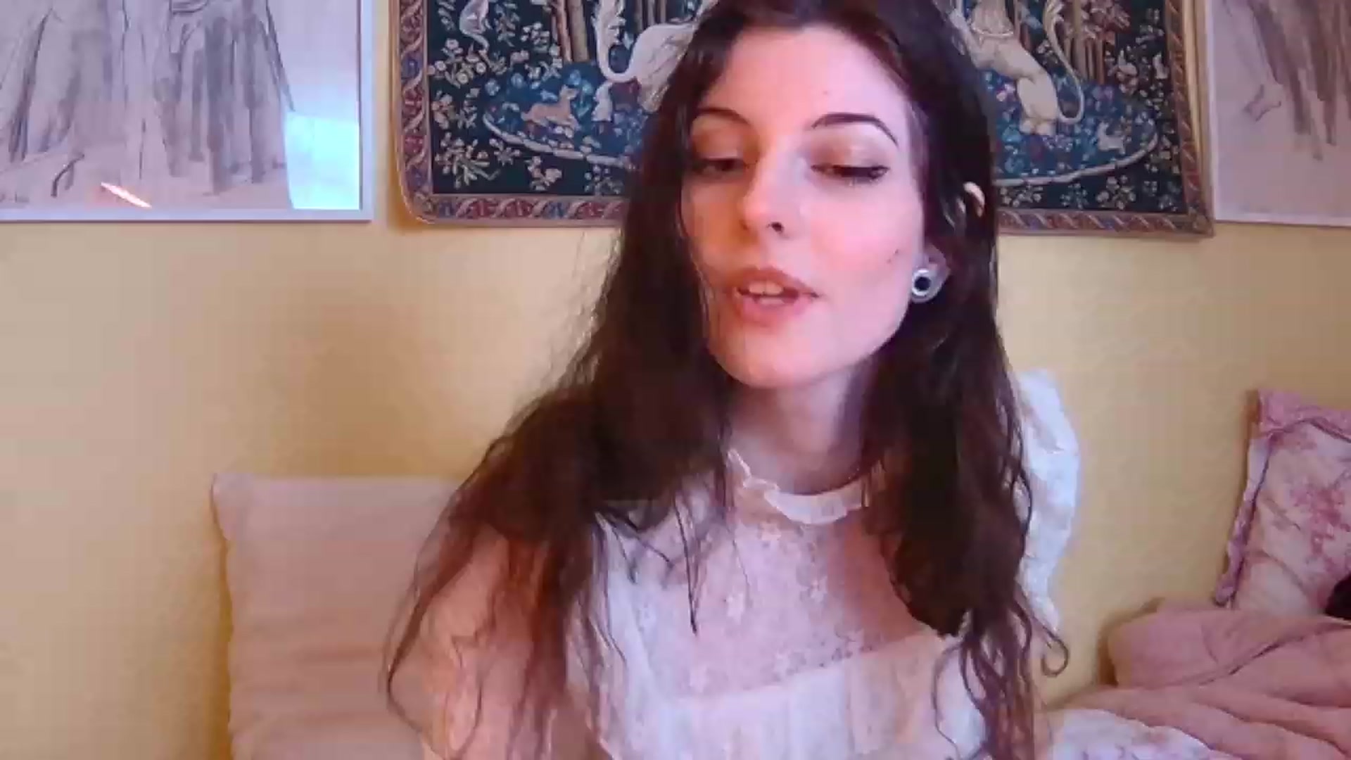 Gallery image thumbnail from viola__'s myfreecams stream on, 02/09/2023, 15:48 image 5 of 20
