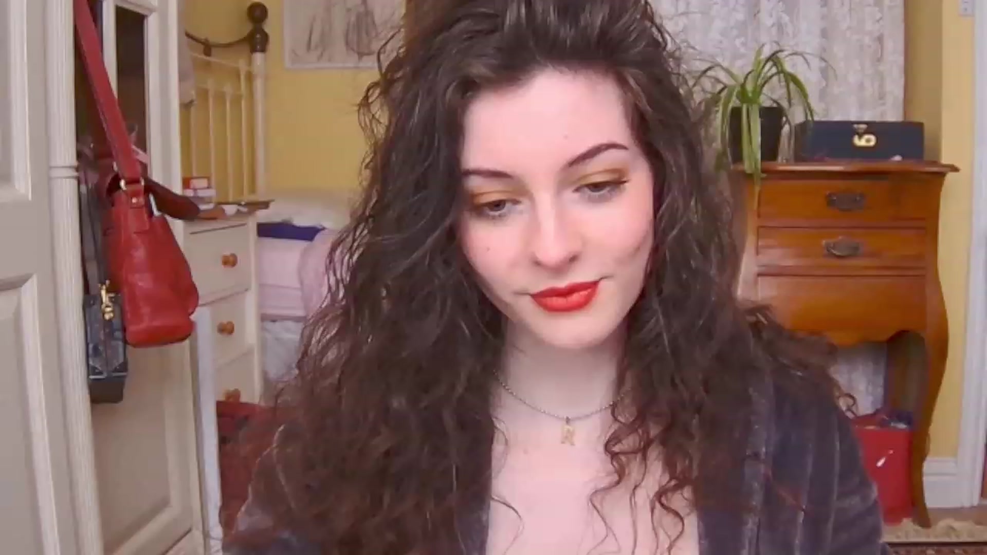 Gallery image thumbnail from viola__'s myfreecams stream on, 02/10/2023, 14:57 image 7 of 20