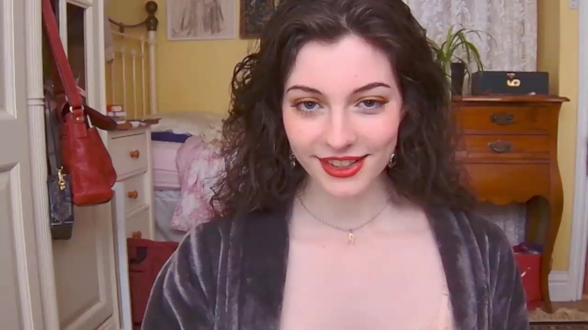 Gallery image thumbnail from viola__'s myfreecams stream on, 02/10/2023, 14:57 image 14 of 20