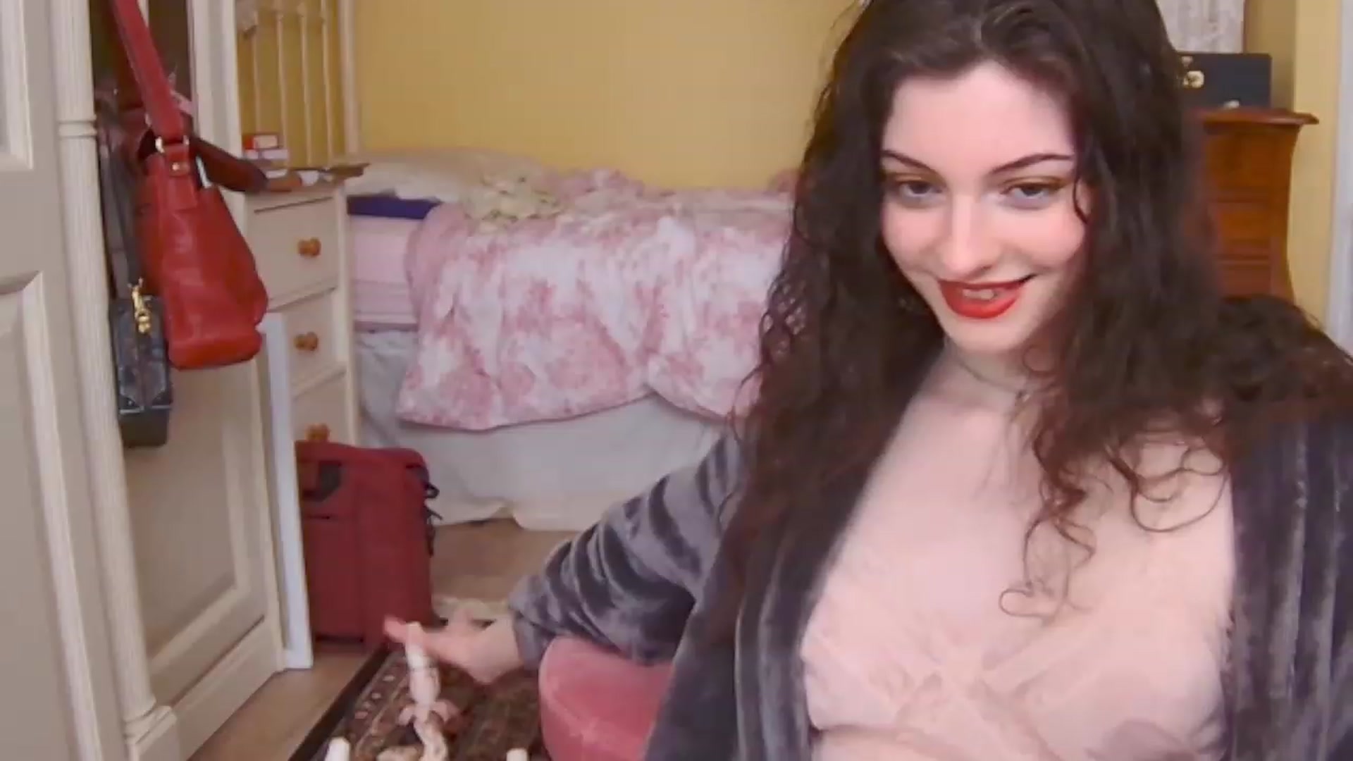 Gallery image thumbnail from viola__'s myfreecams stream on, 02/10/2023, 14:57 image 15 of 20