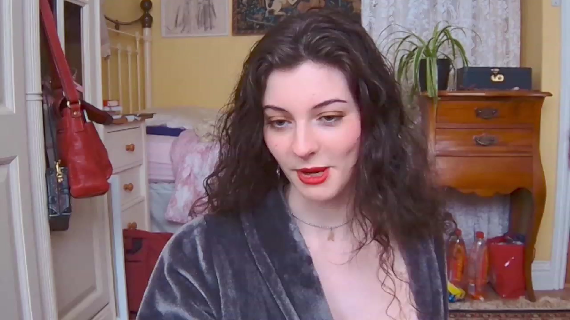 Gallery image thumbnail from viola__'s myfreecams stream on, 02/10/2023, 14:57 image 17 of 20