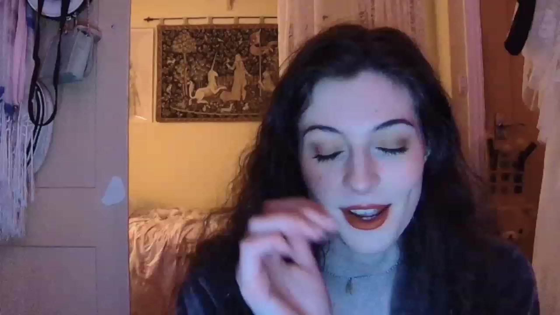 Gallery image thumbnail from viola__'s myfreecams stream on, 02/10/2023, 17:49 image 17 of 20