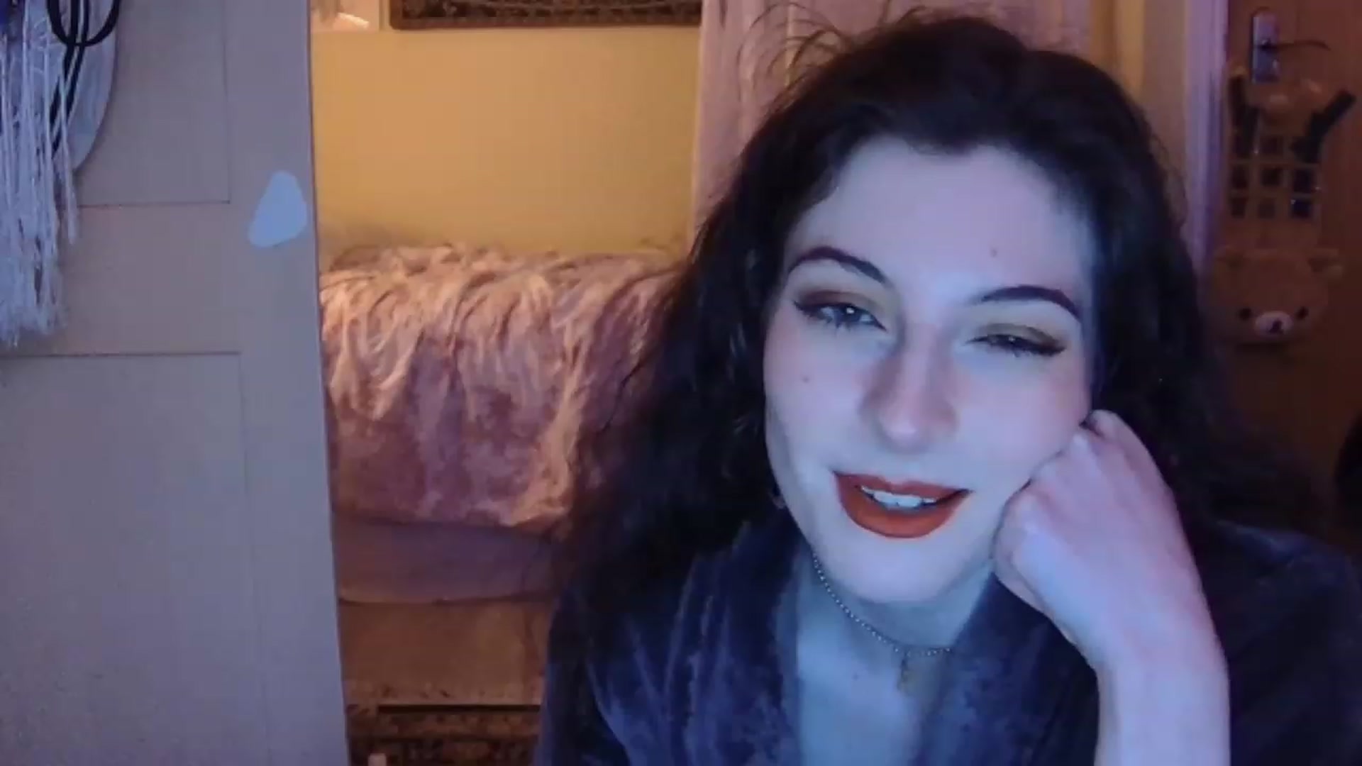 Gallery image thumbnail from viola__'s myfreecams stream on, 02/10/2023, 17:49 image 8 of 20