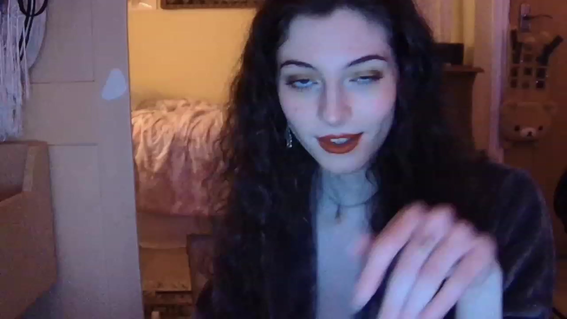 Gallery image thumbnail from viola__'s myfreecams stream on, 02/10/2023, 17:49 image 15 of 20
