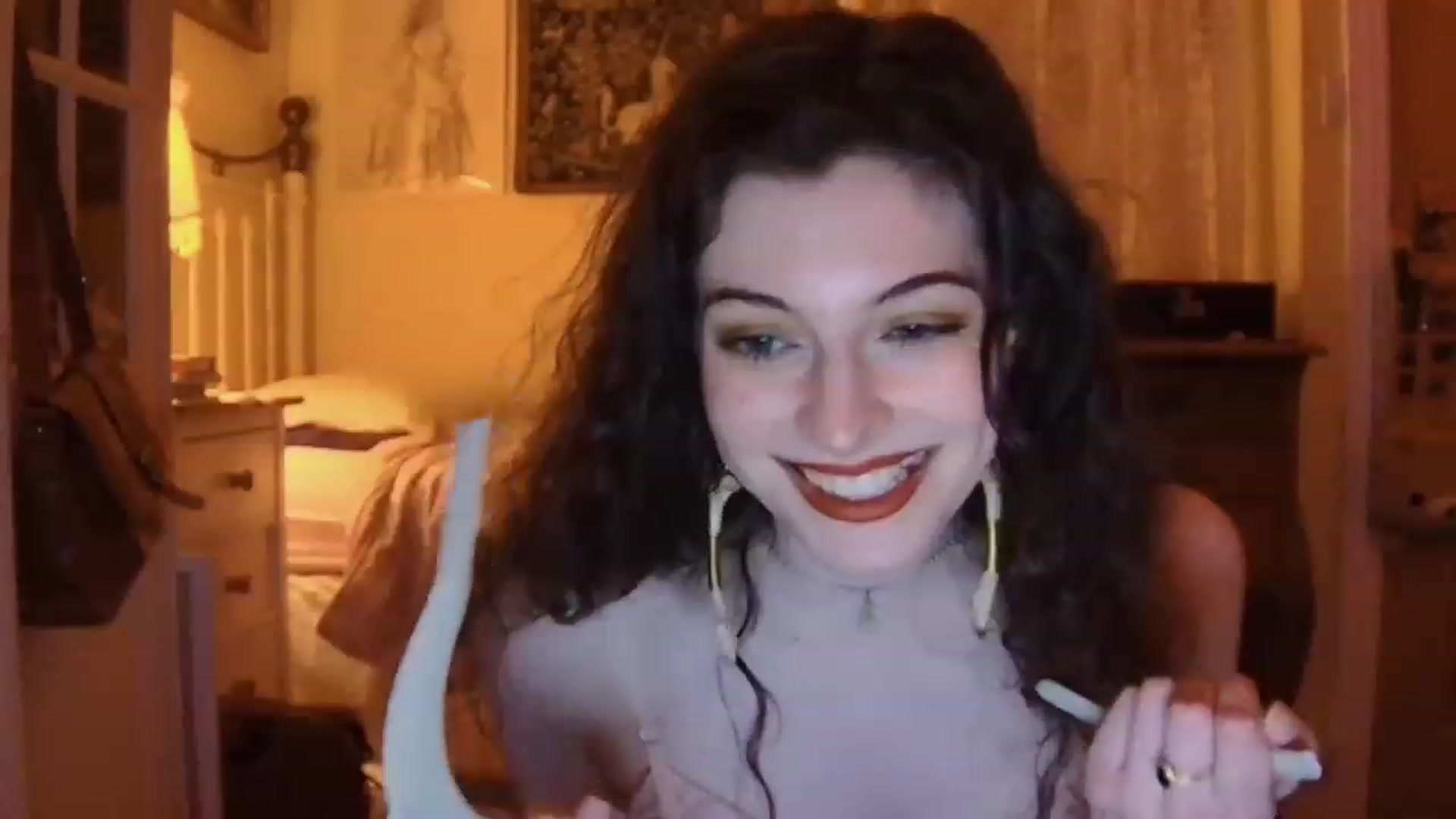 Gallery image thumbnail from viola__'s myfreecams stream on, 02/10/2023, 19:42 image 19 of 20