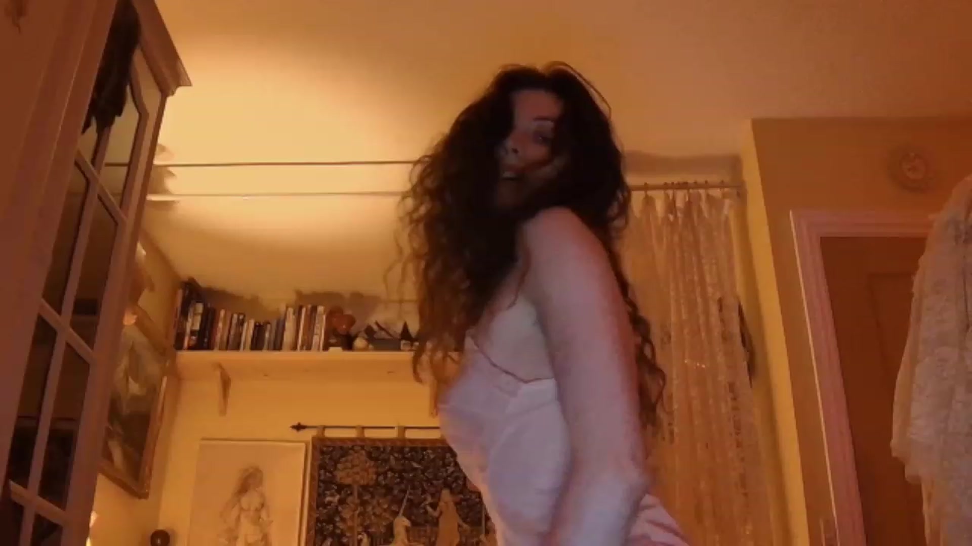 Gallery image thumbnail from viola__'s myfreecams stream on, 02/10/2023, 19:42 image 9 of 20