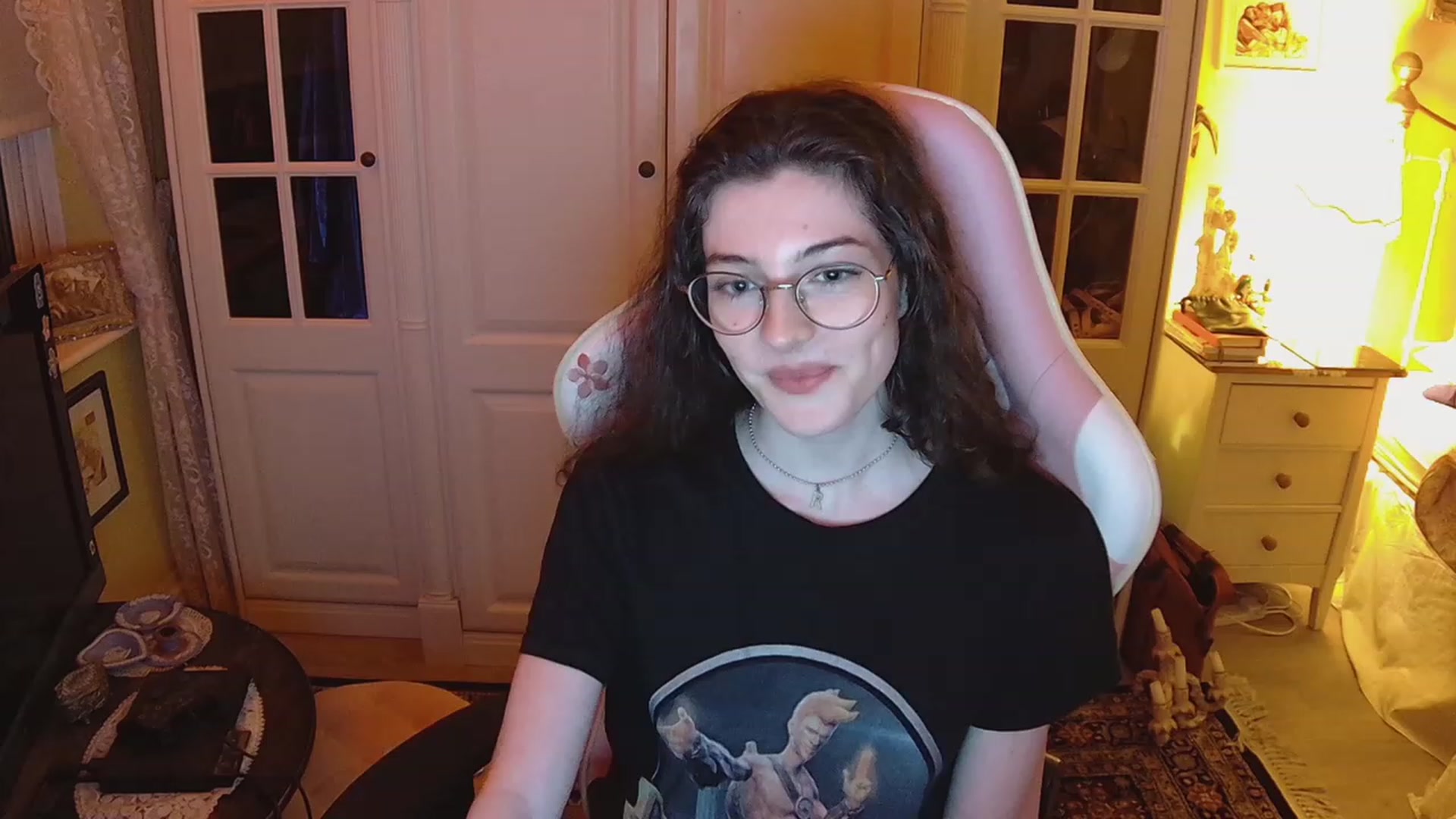 Gallery image thumbnail from viola__'s myfreecams stream on, 02/15/2023, 23:23 image 2 of 20