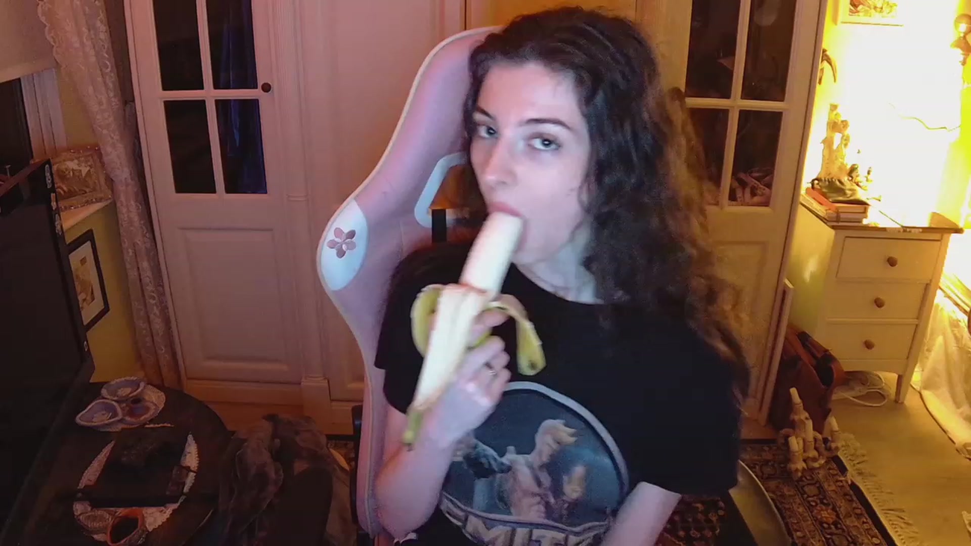 Gallery image thumbnail from viola__'s myfreecams stream on, 02/15/2023, 23:23 image 18 of 20