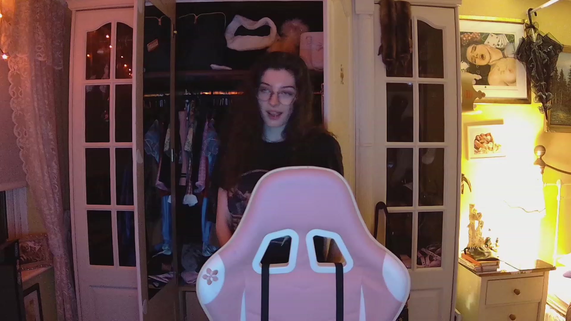 Gallery image thumbnail from viola__'s myfreecams stream on, 02/15/2023, 23:23 image 6 of 20