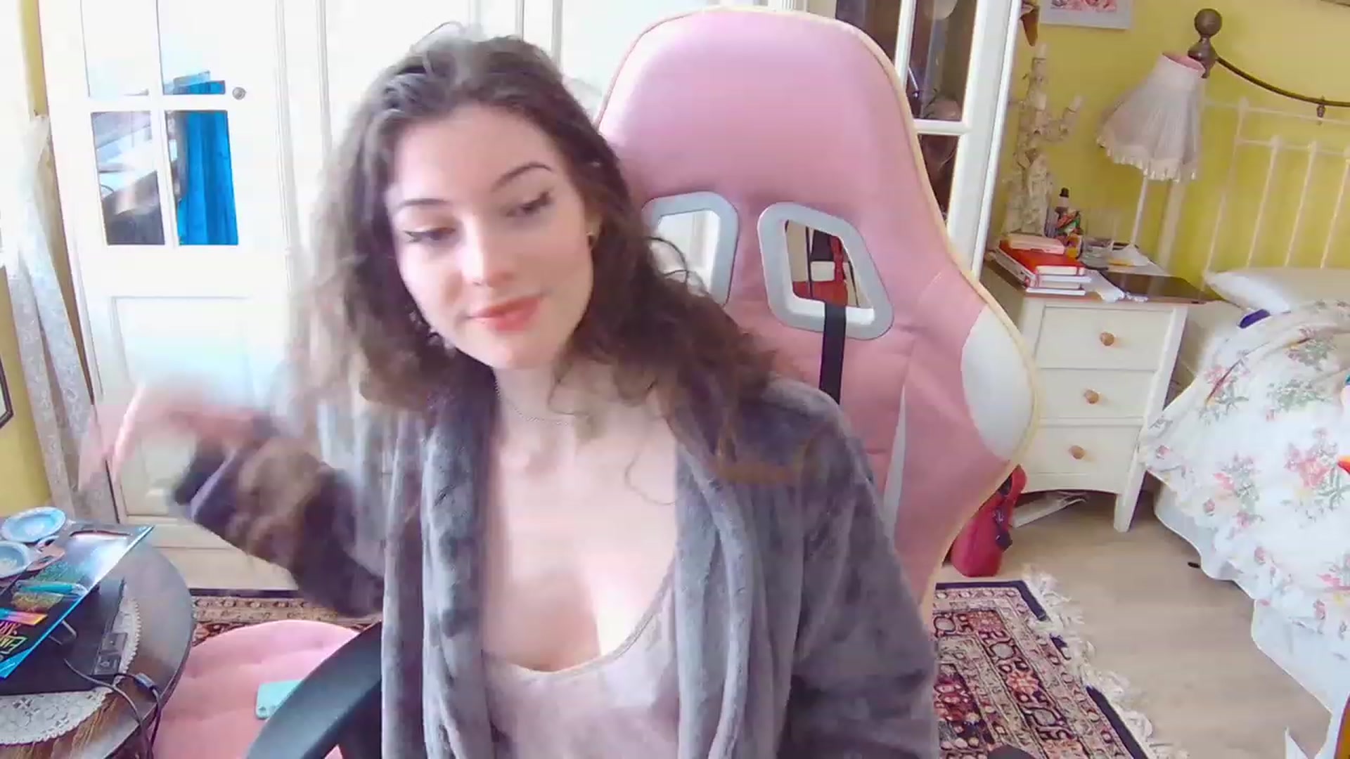 Gallery image thumbnail from viola__'s myfreecams stream on, 02/22/2023, 12:45 image 2 of 20
