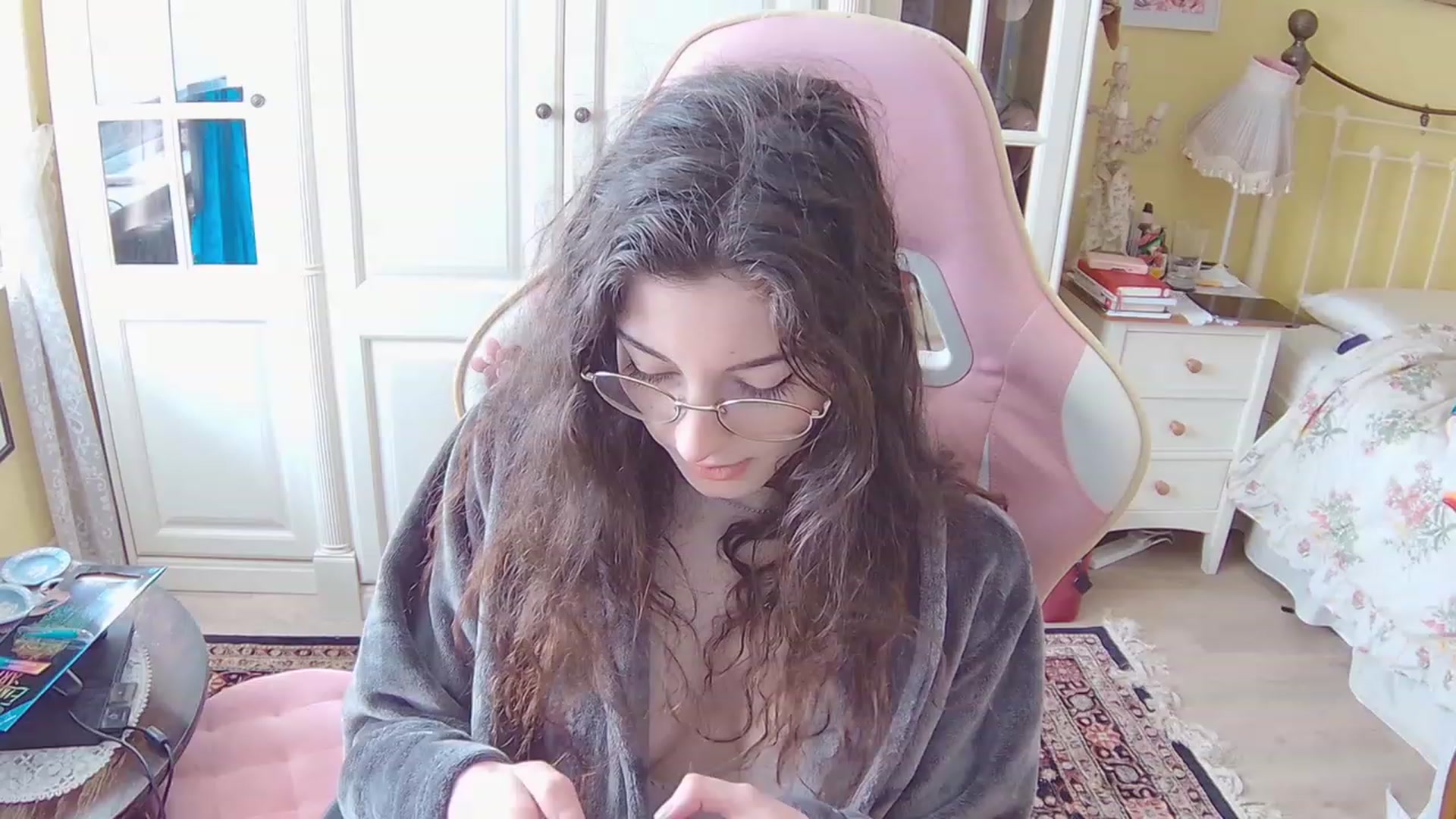 Gallery image thumbnail from viola__'s myfreecams stream on, 02/22/2023, 12:45 image 1 of 20