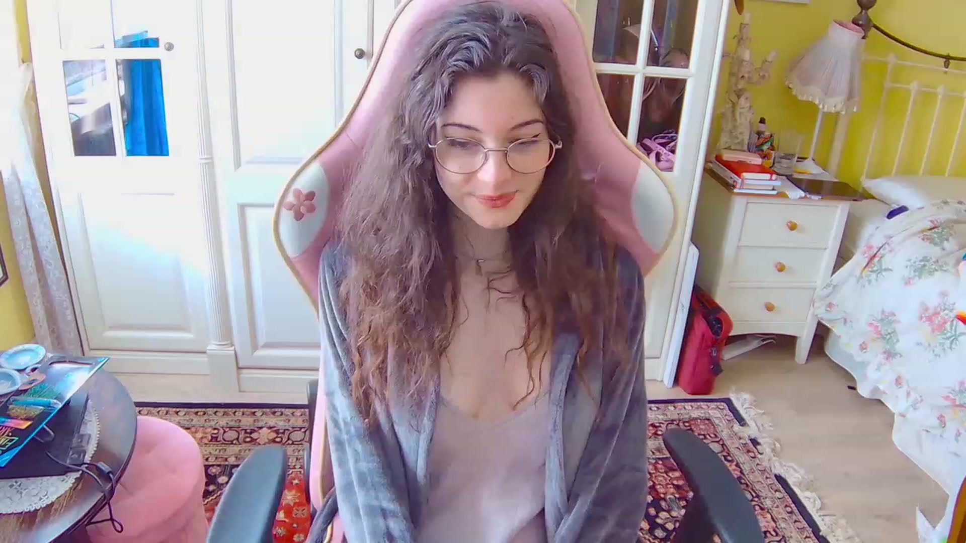 Gallery image thumbnail from viola__'s myfreecams stream on, 02/22/2023, 12:45 image 11 of 20