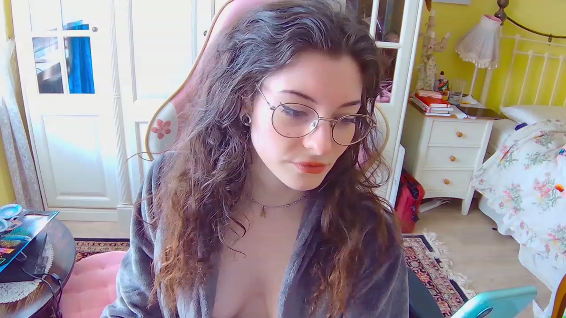 Gallery image thumbnail from viola__'s myfreecams stream on, 02/22/2023, 12:45 image 7 of 20