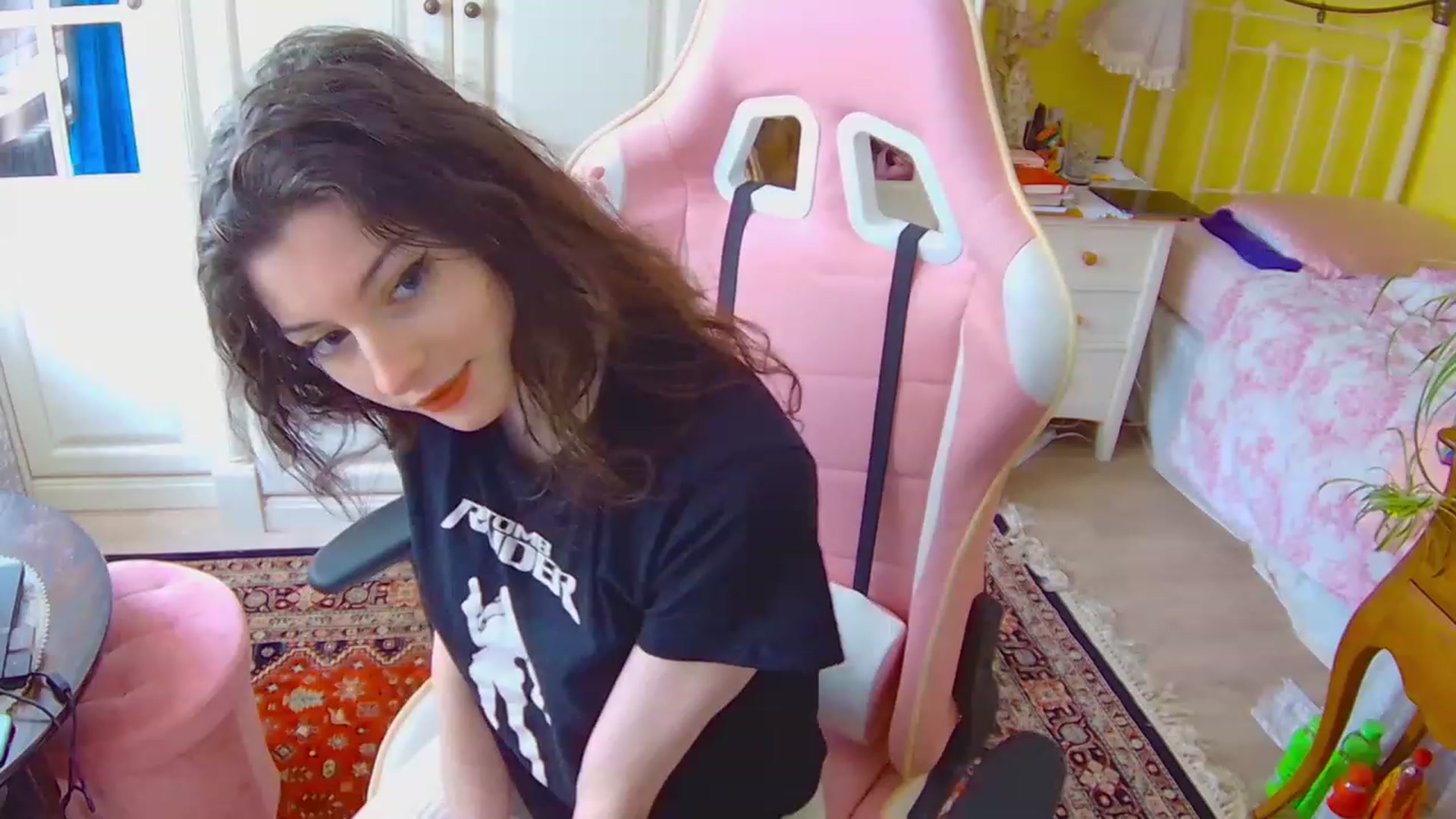 Gallery image thumbnail from viola__'s myfreecams stream on, 02/24/2023, 16:14 image 11 of 20