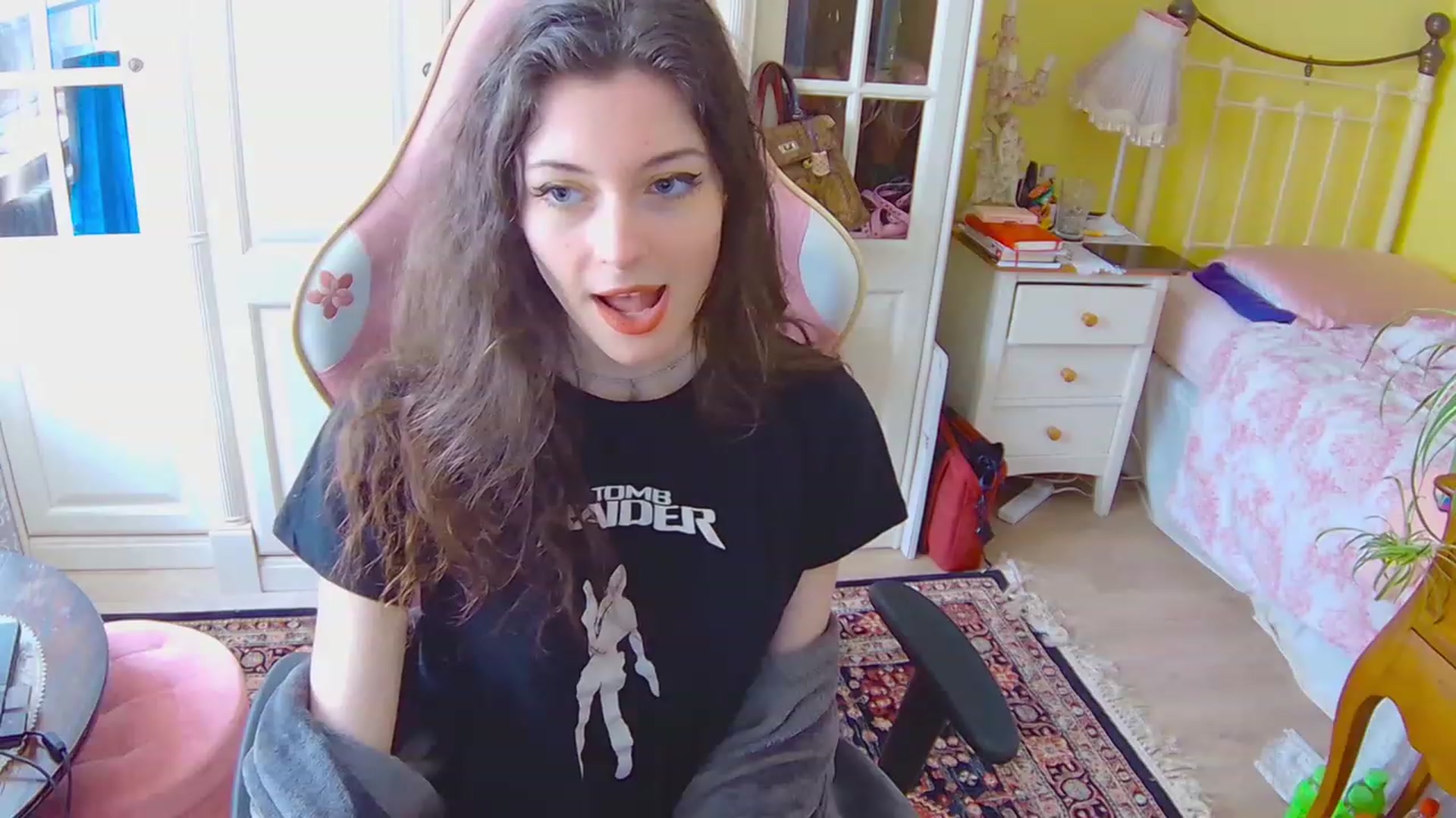 Gallery image thumbnail from viola__'s myfreecams stream on, 02/24/2023, 16:14 image 8 of 20
