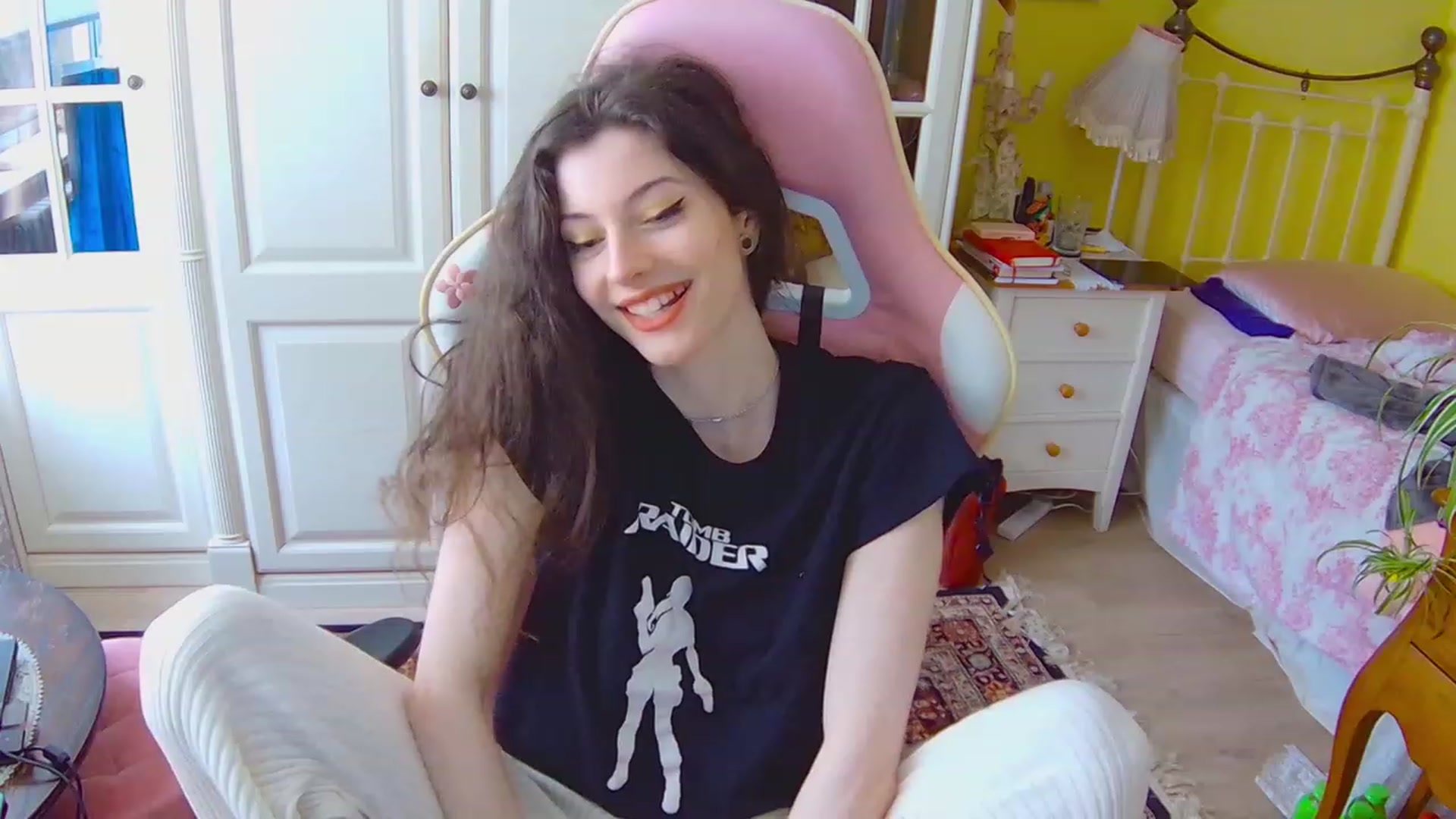 Gallery image thumbnail from viola__'s myfreecams stream on, 02/24/2023, 16:14 image 14 of 20