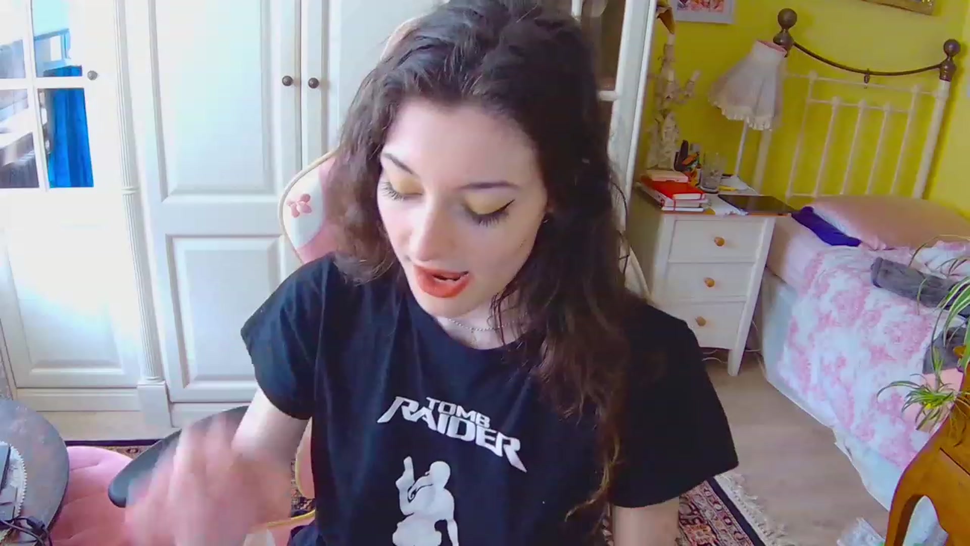 Gallery image thumbnail from viola__'s myfreecams stream on, 02/24/2023, 16:14 image 19 of 20