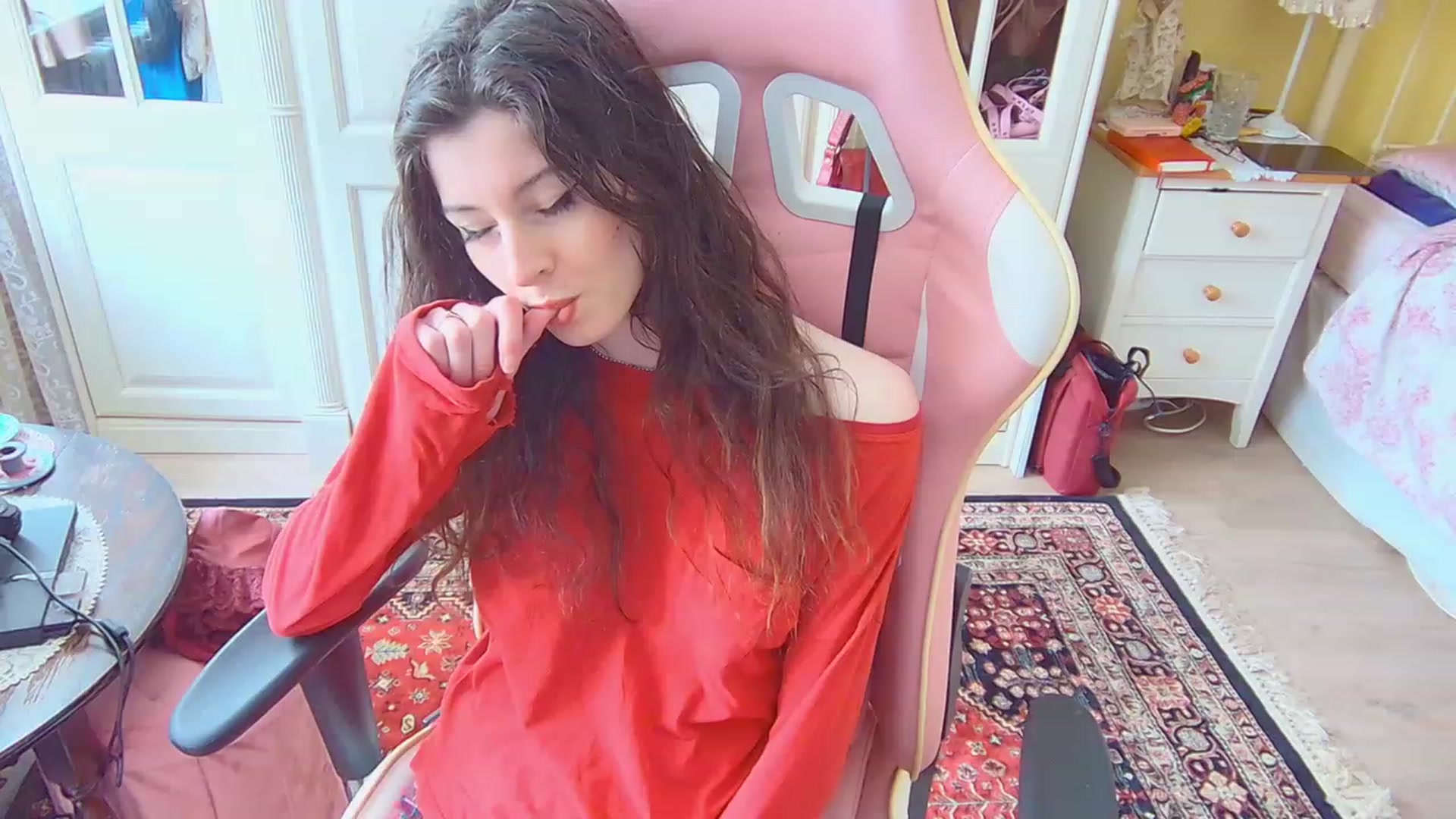 Gallery image thumbnail from viola__'s myfreecams stream on, 03/01/2023, 14:24 image 12 of 20